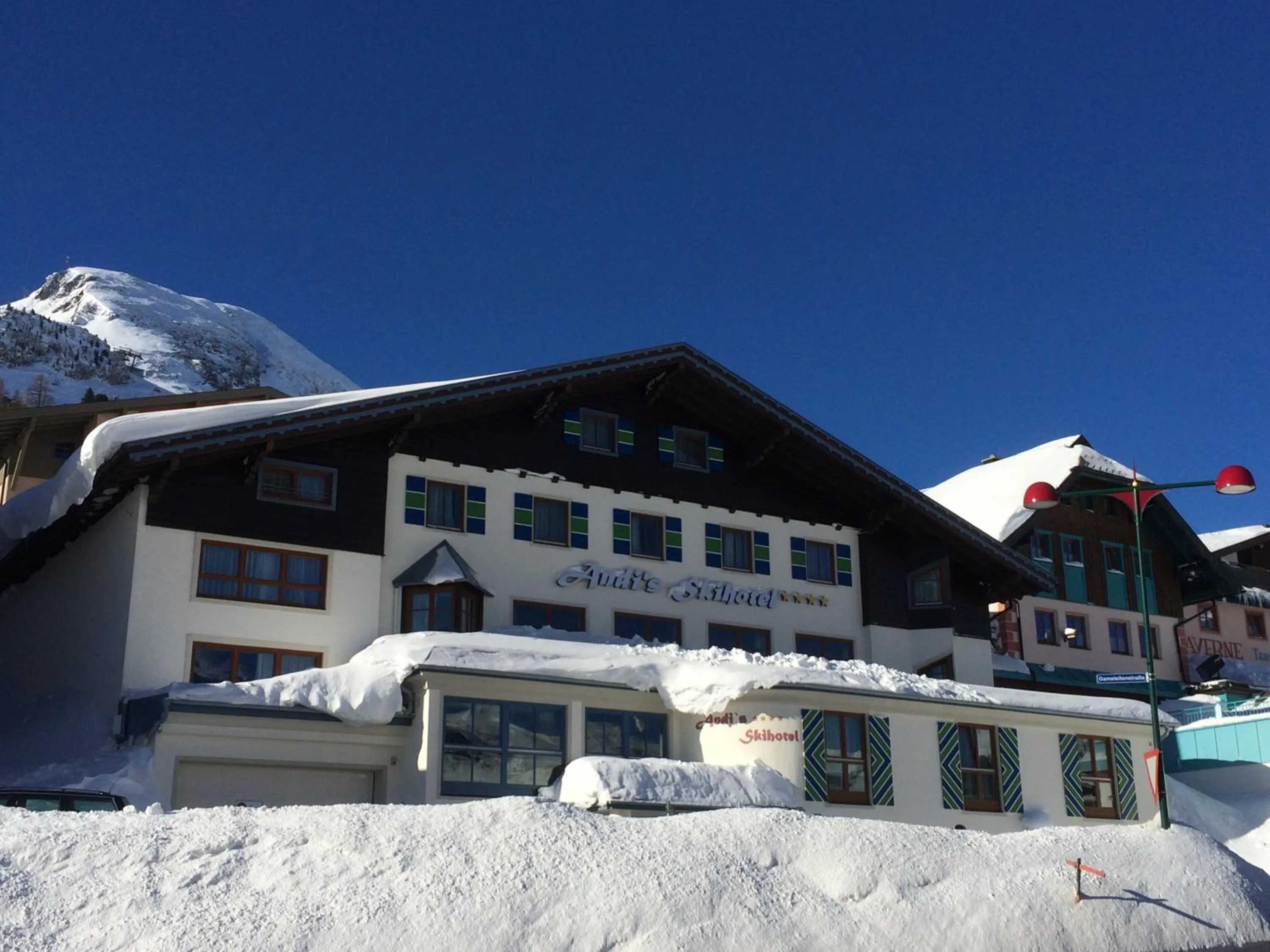 Property building in Andi's Skihotel