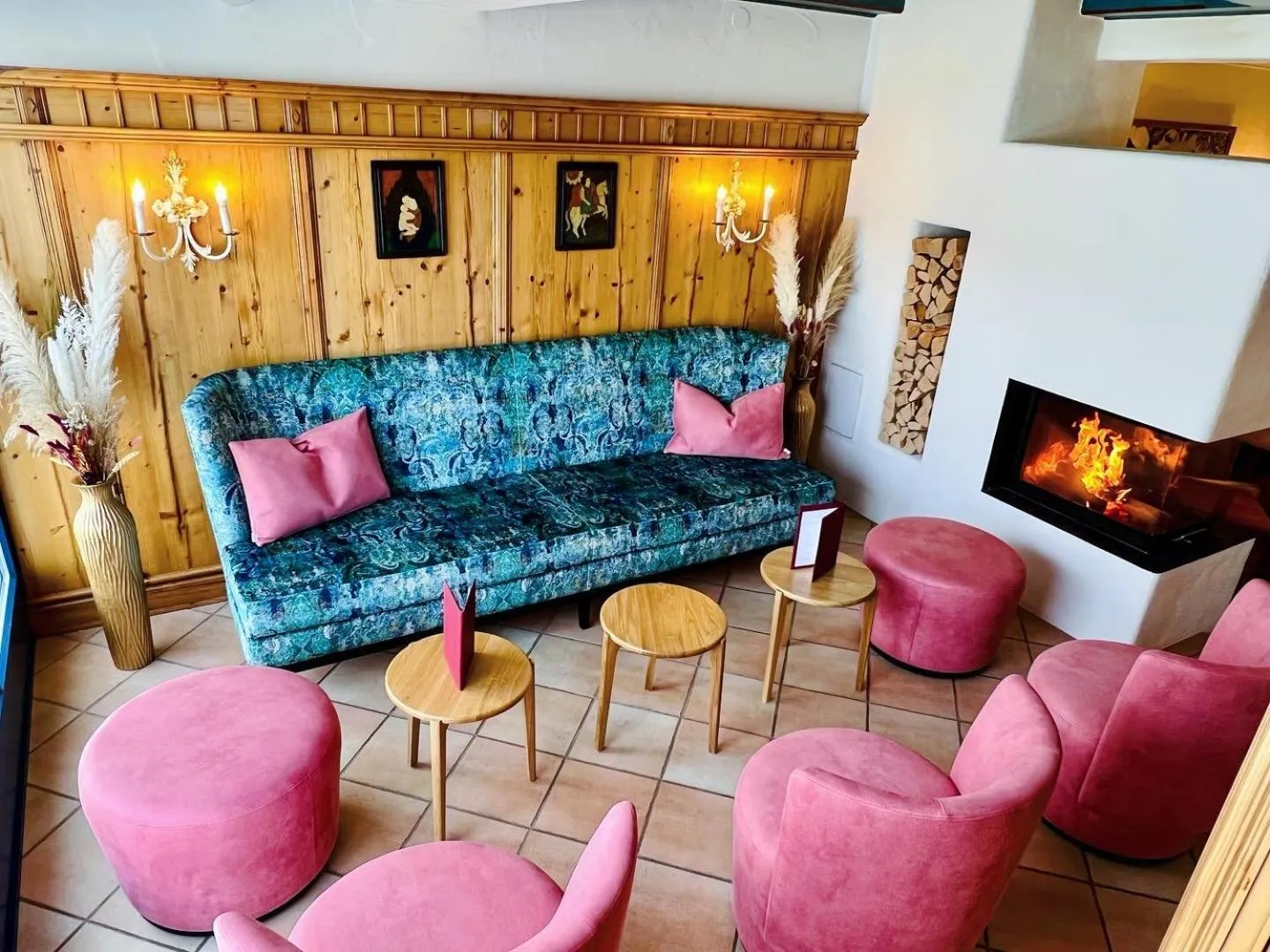 Lobby or reception in Andi's Skihotel