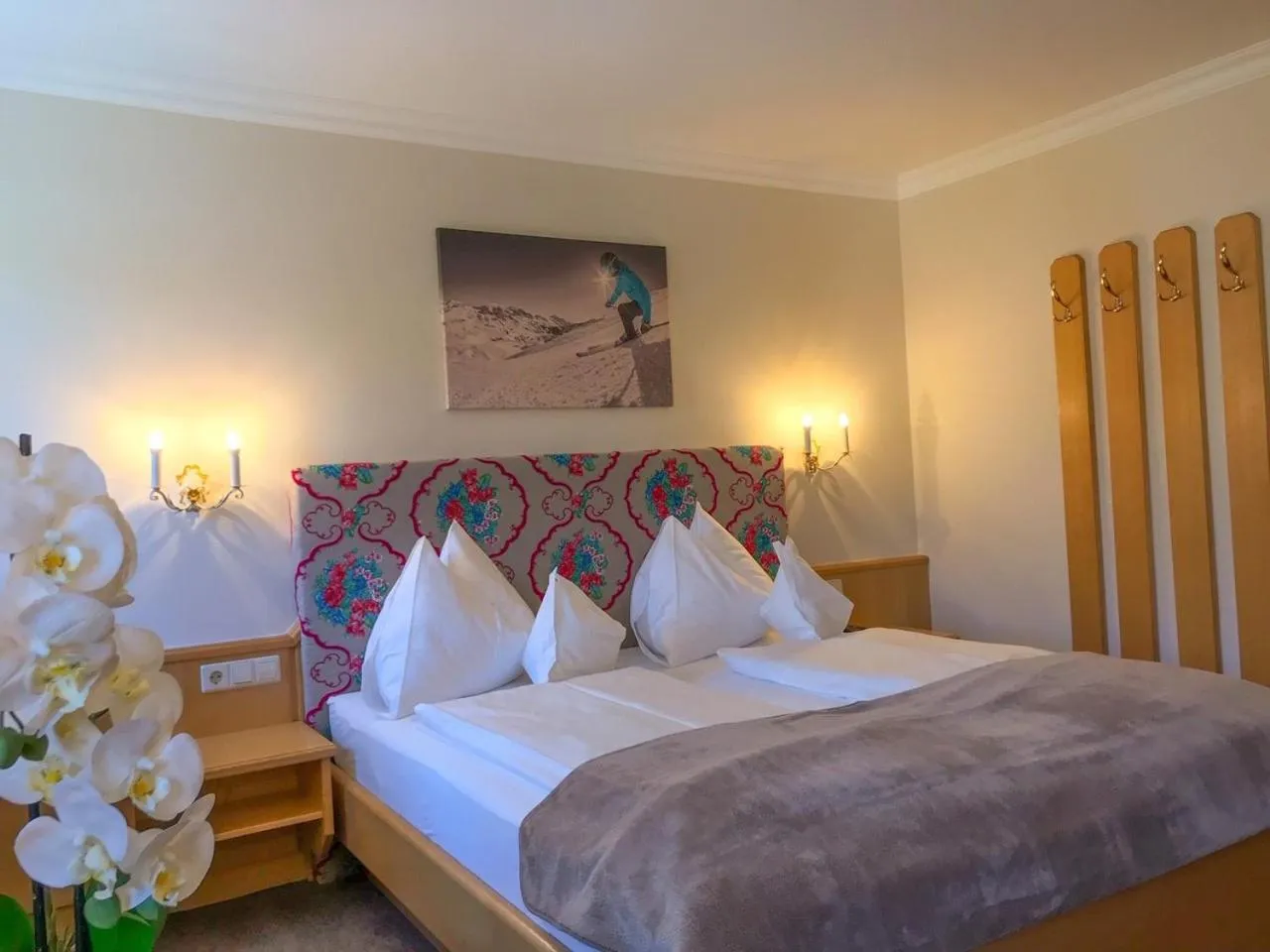 Photo of the whole room, Bed in Andi's Skihotel