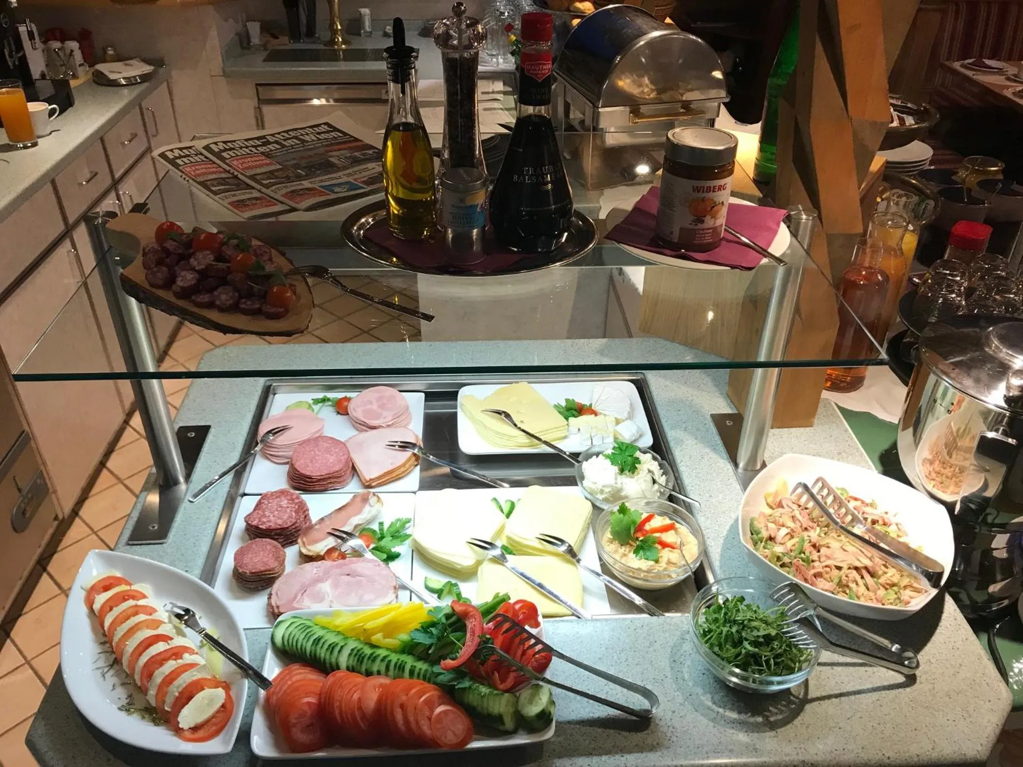 Breakfast in Andi's Skihotel