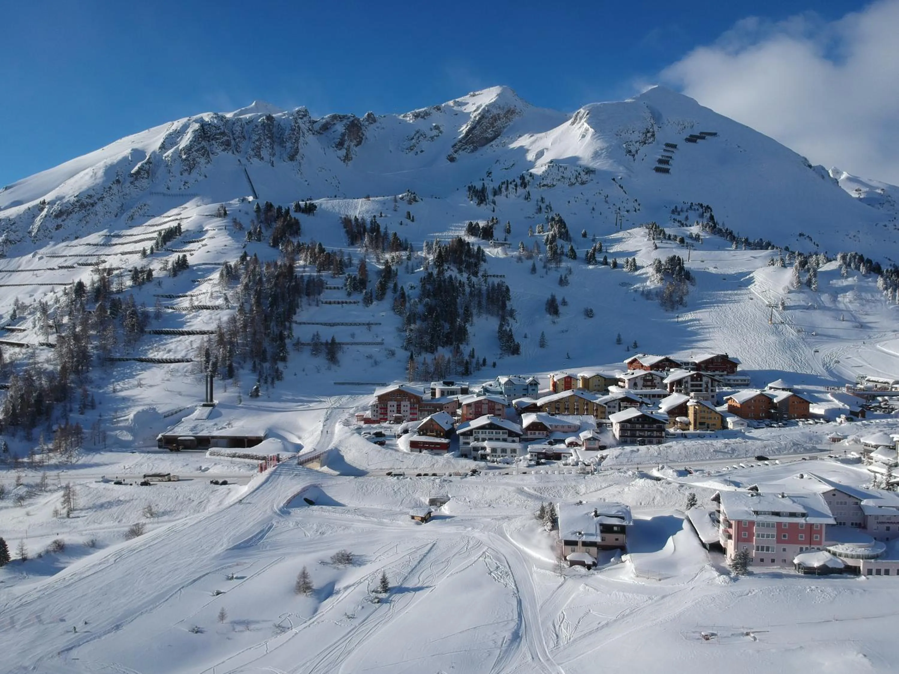 Property building in Andi's Skihotel