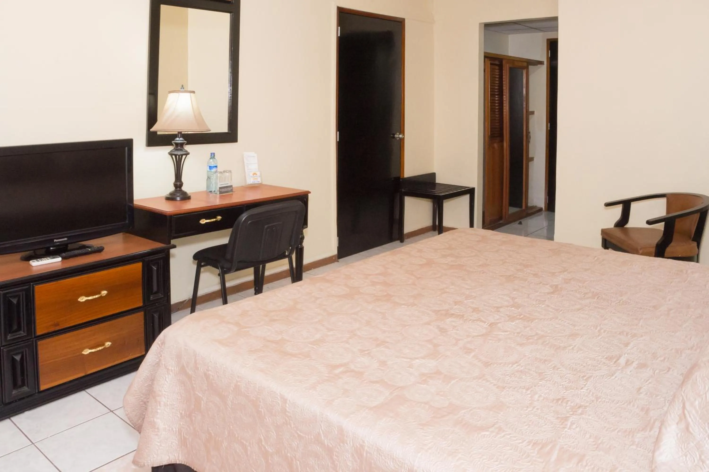 Superior Double or Twin Room - single occupancy in Hotel Tropico Inn