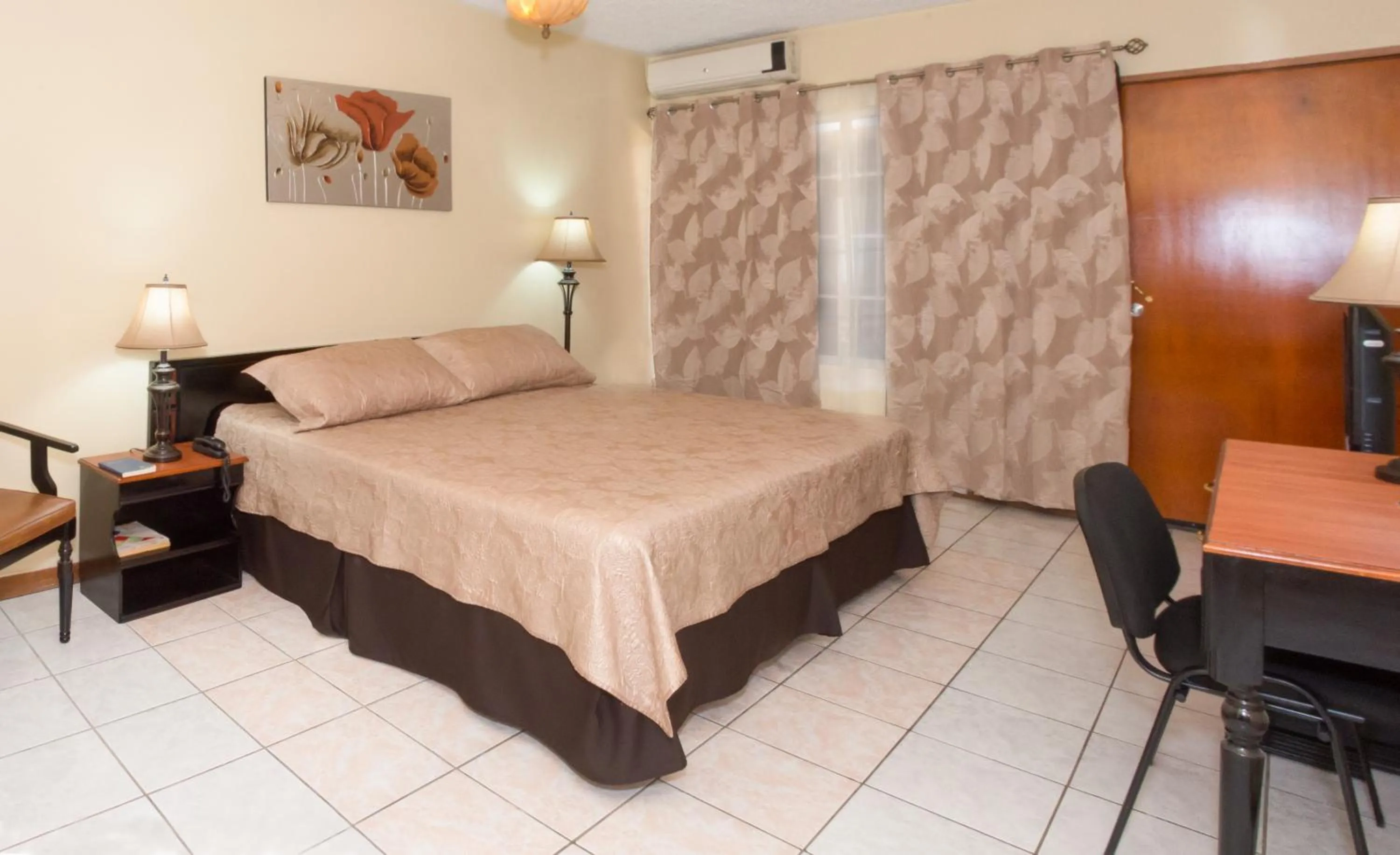 Superior Double or Twin Room - single occupancy in Hotel Tropico Inn