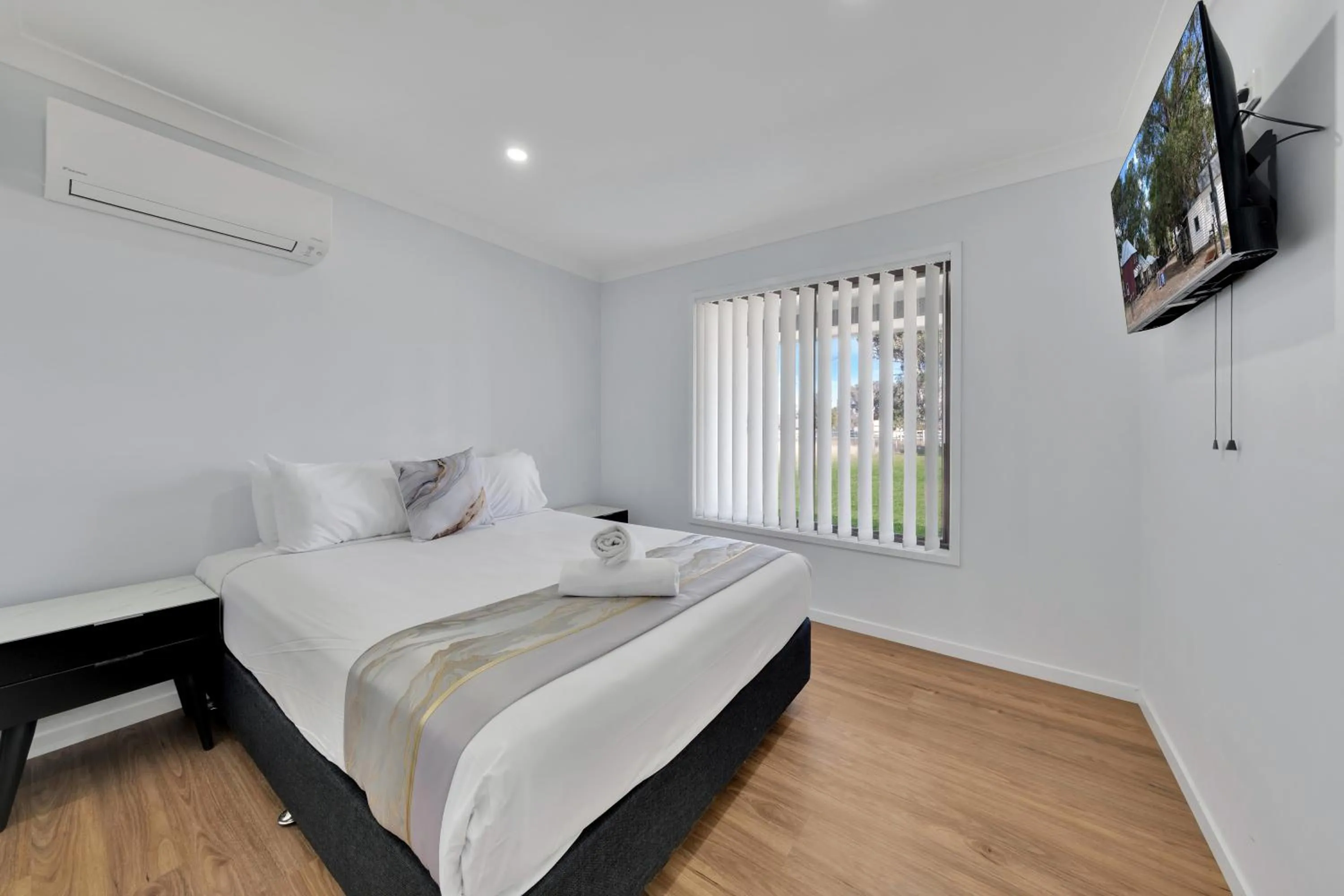 Bed in Stockmans Motel