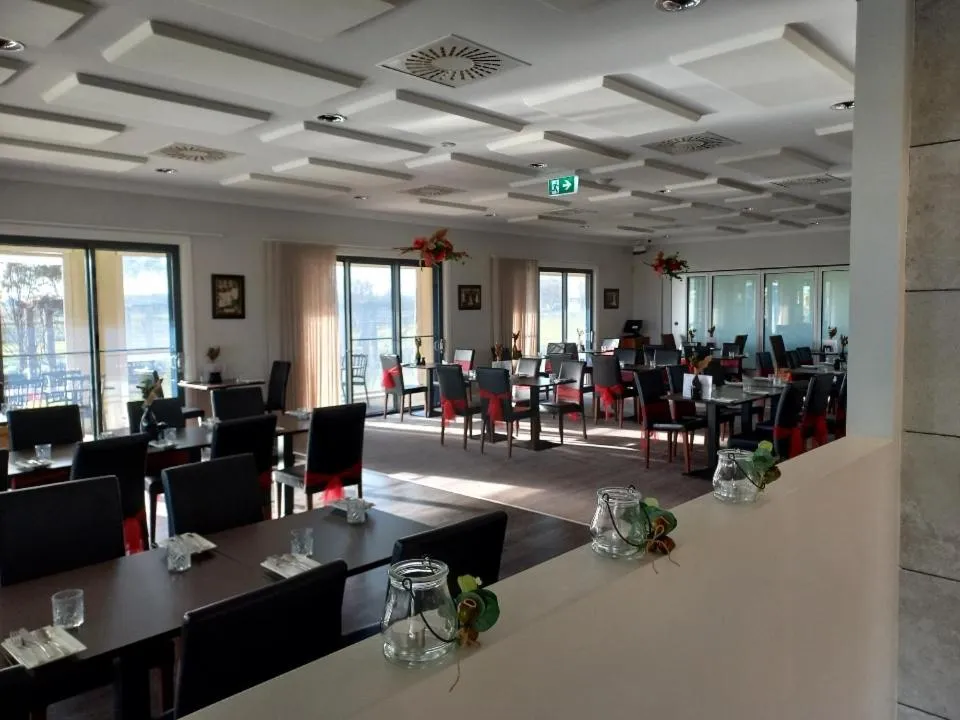 Restaurant/places to eat in Stockmans Motel