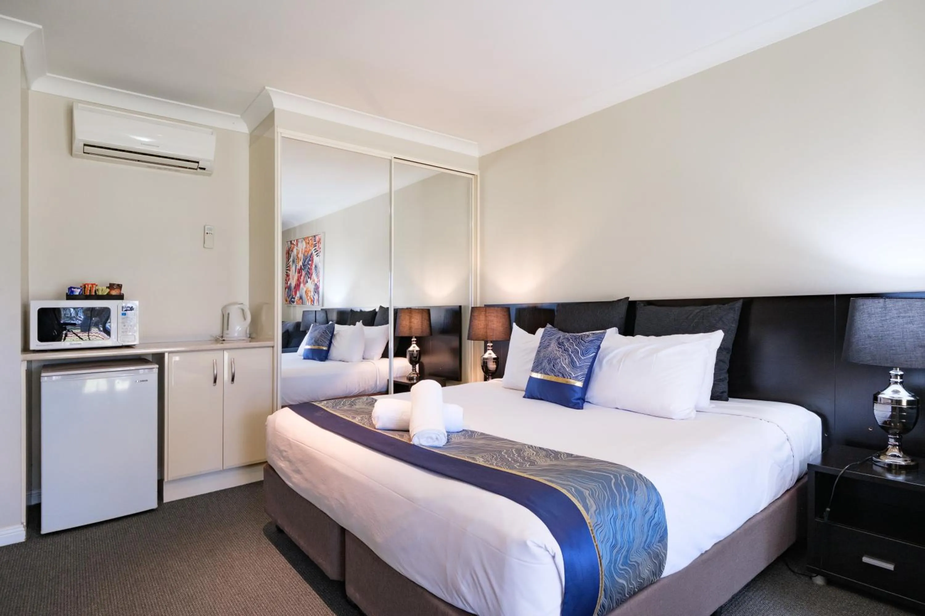 Bed in Stockmans Motel