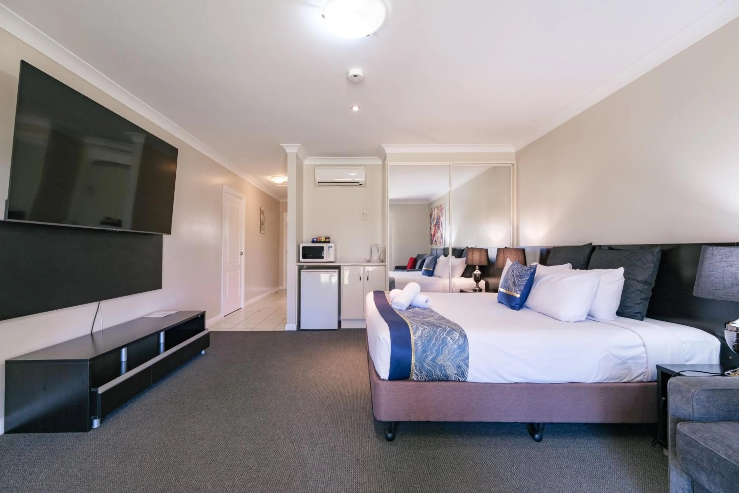 Bed in Stockmans Motel