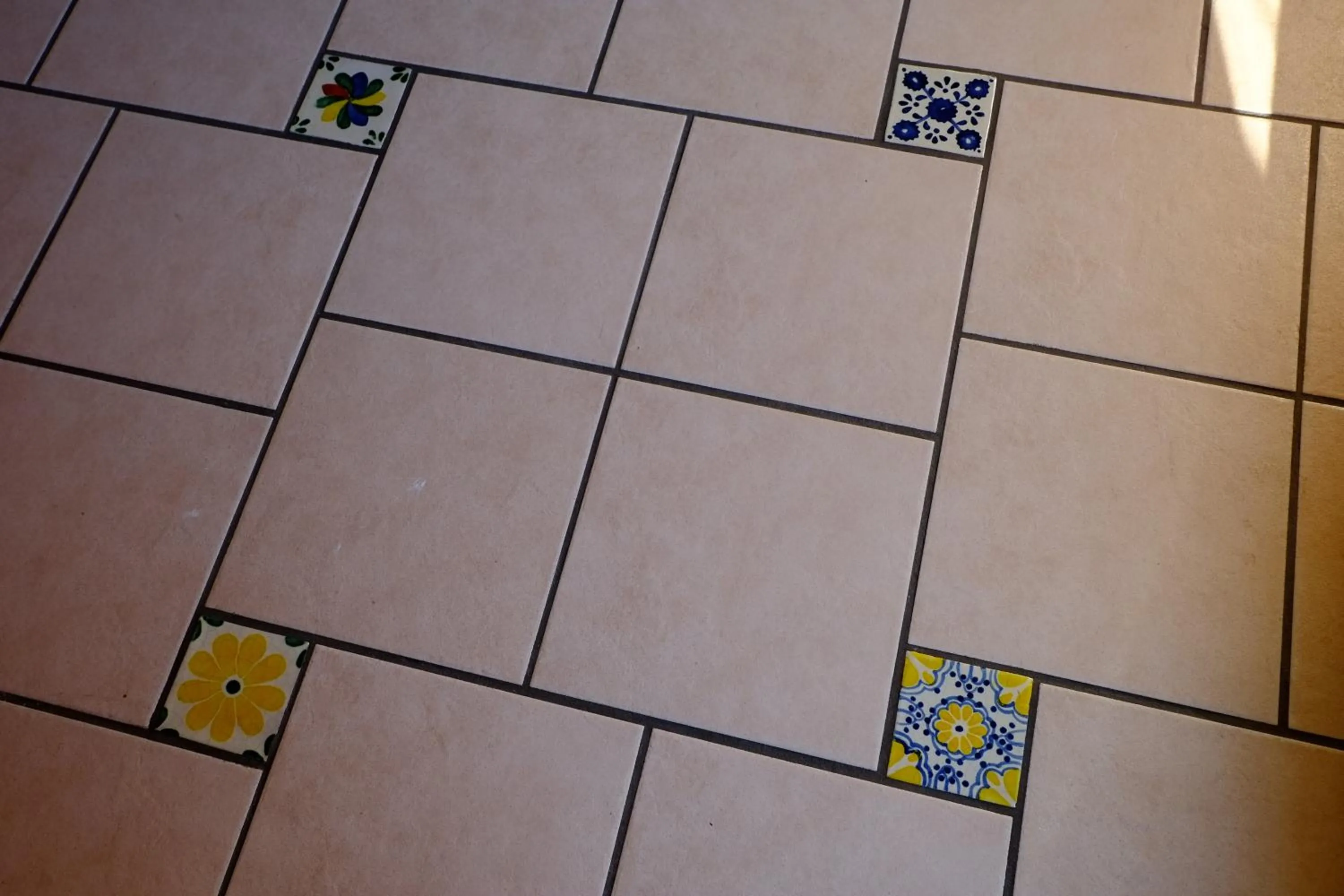 Decorative detail in La Posada