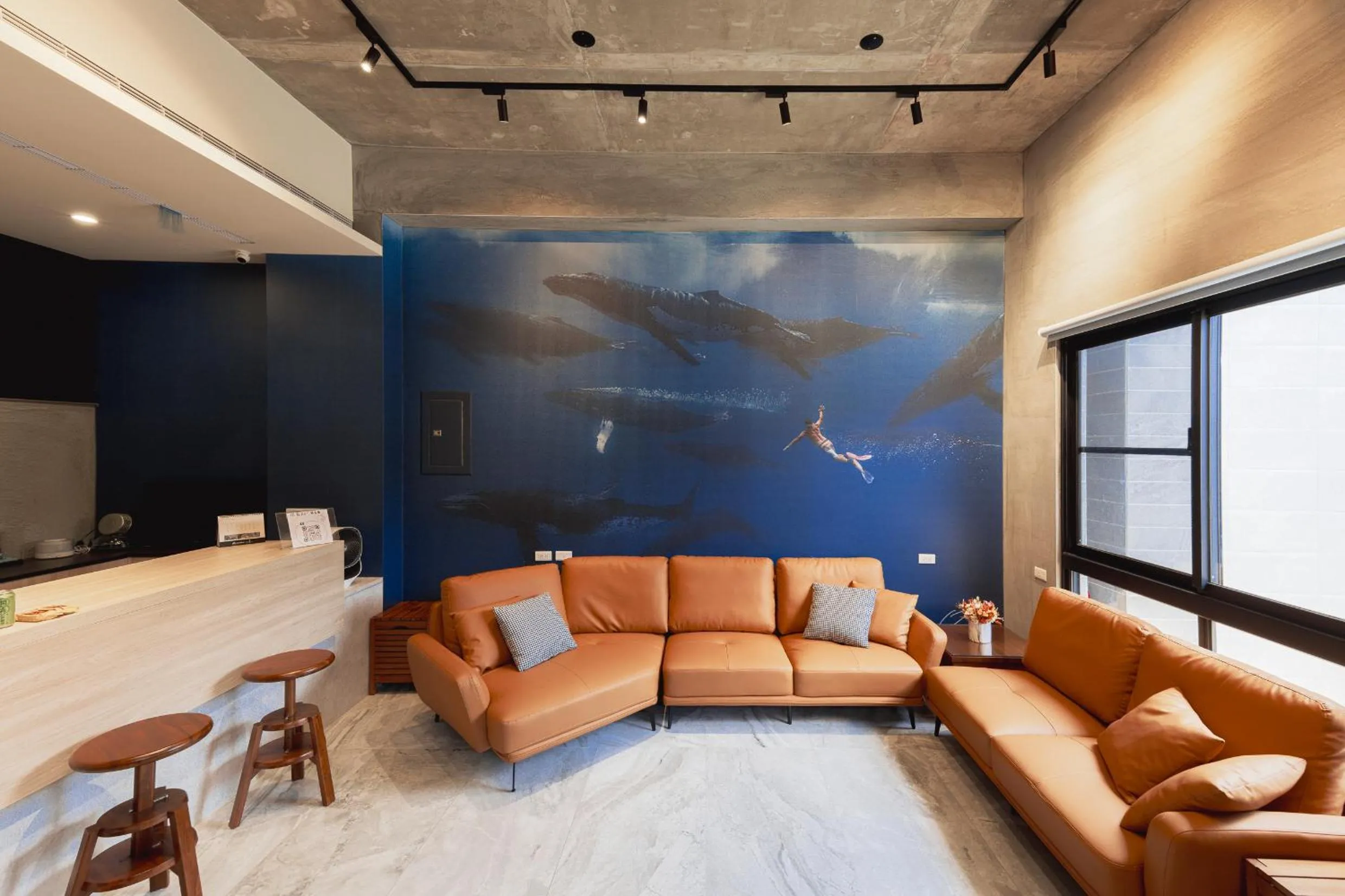 Living room in Deep Blue 23 B&B