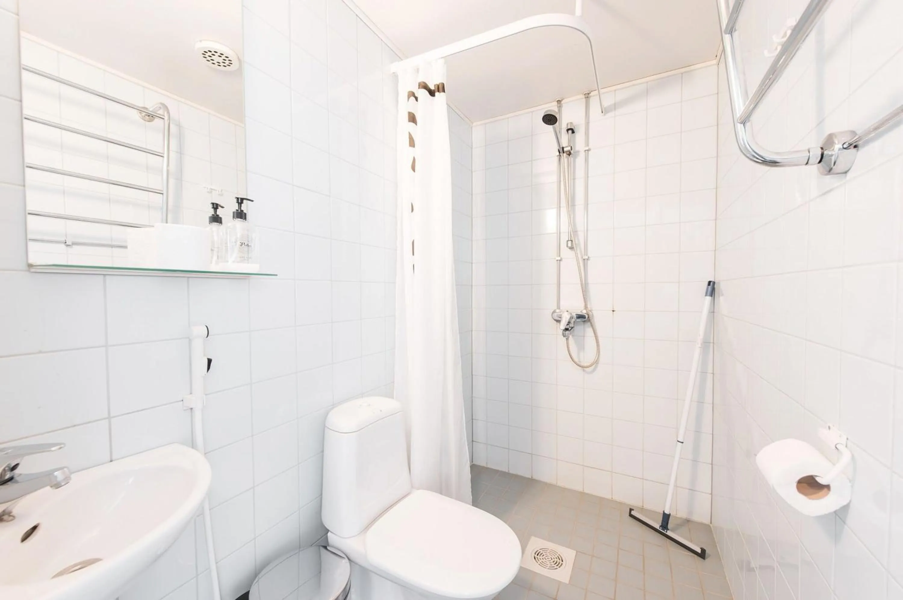 Bathroom in Forenom Hostel Espoo Otaniemi