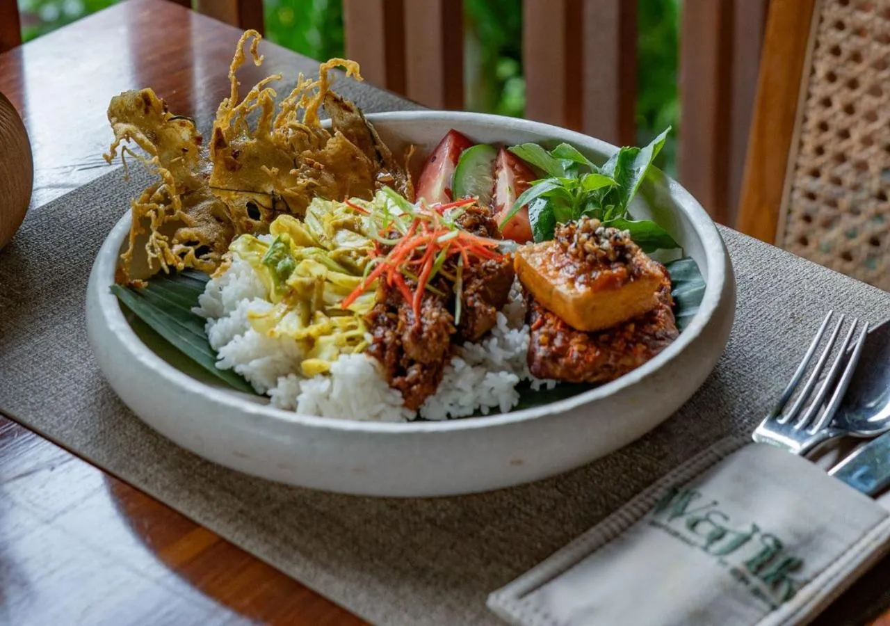 Food in Unagi Wooden Villas by Emana