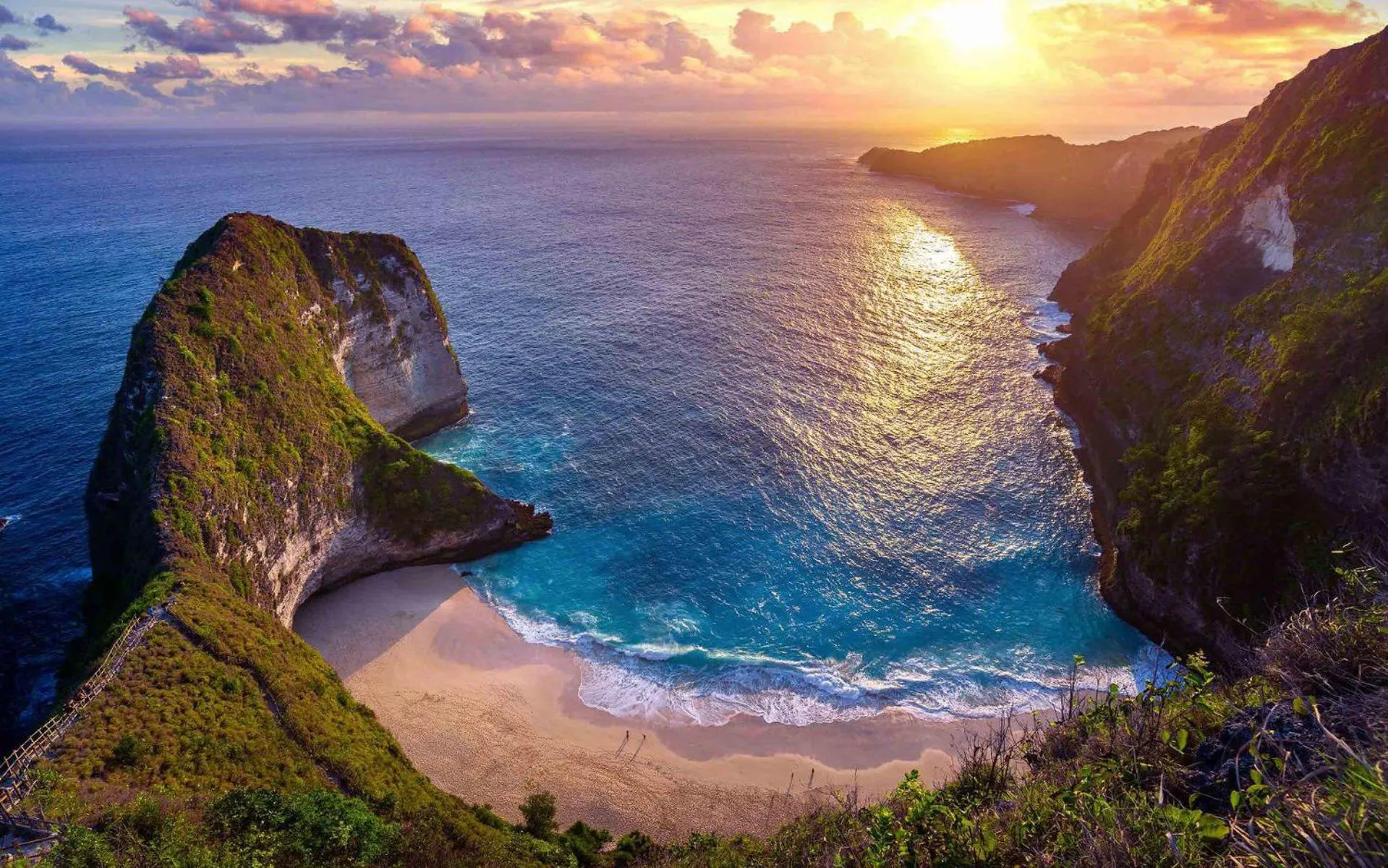 Beach in Unagi Wooden Villas by Emana