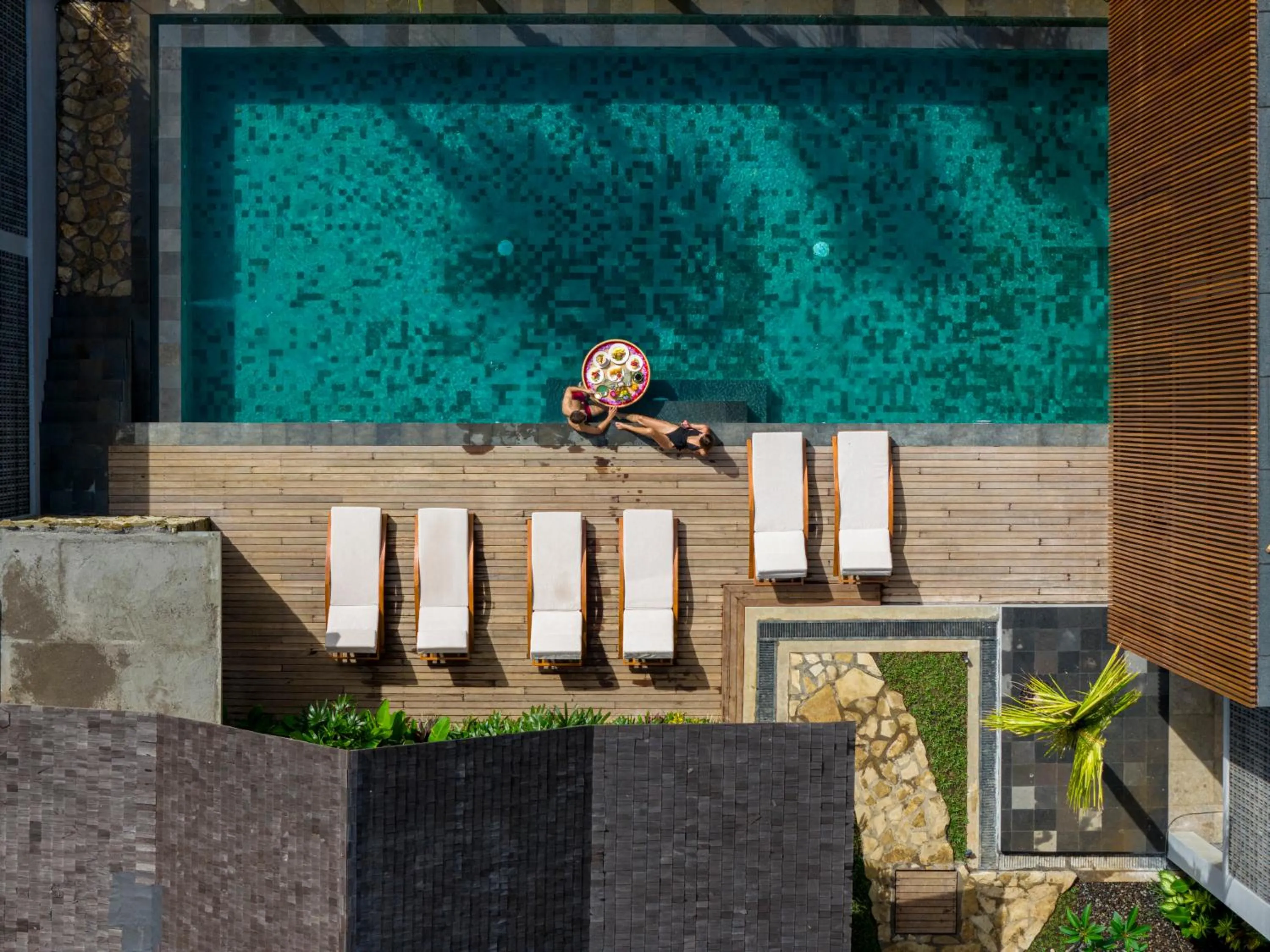 Swimming pool in Unagi Wooden Villas by Emana