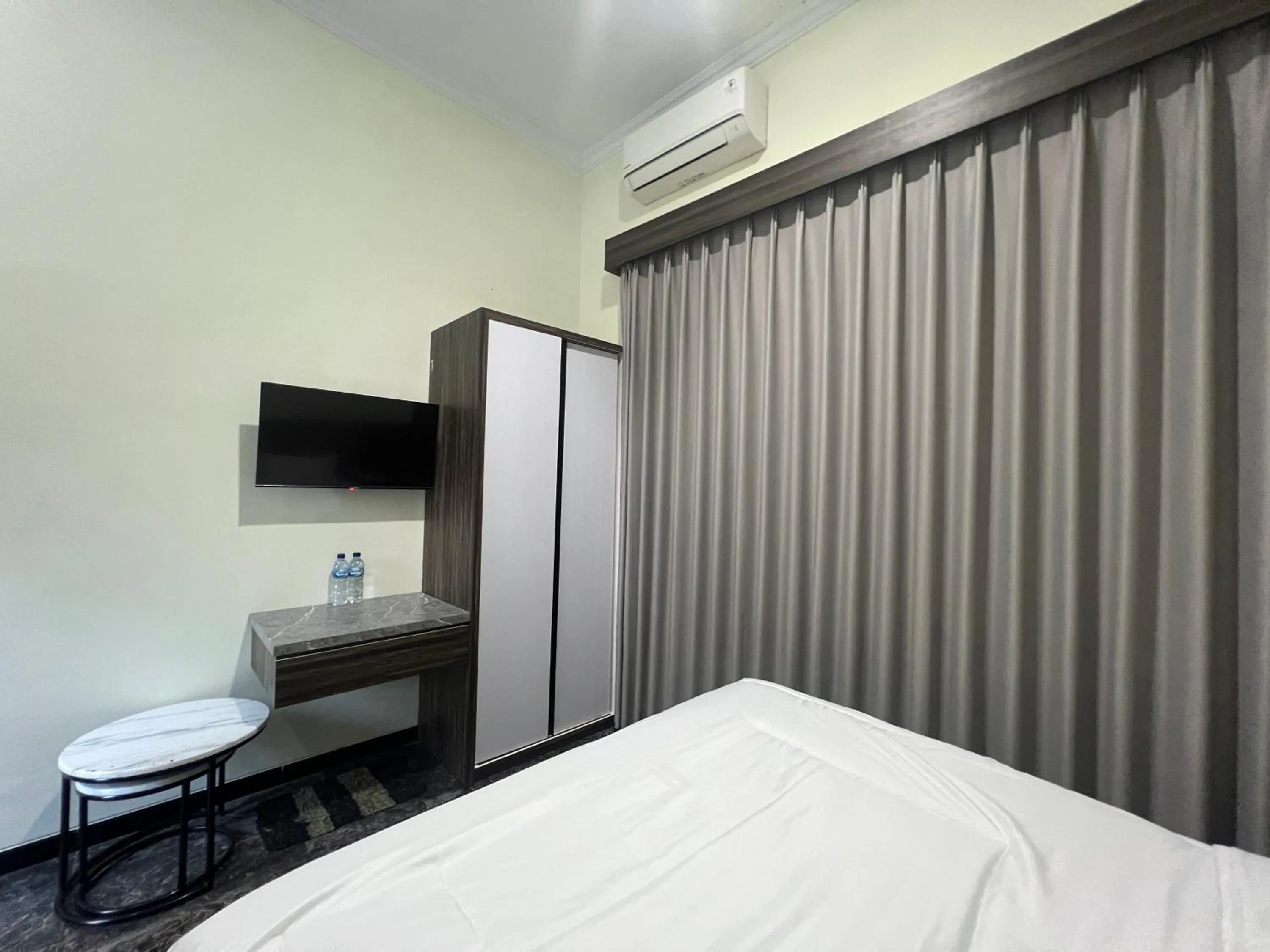 Bedroom, Bed in Nofrah House Syariah Mitra RedDoorz