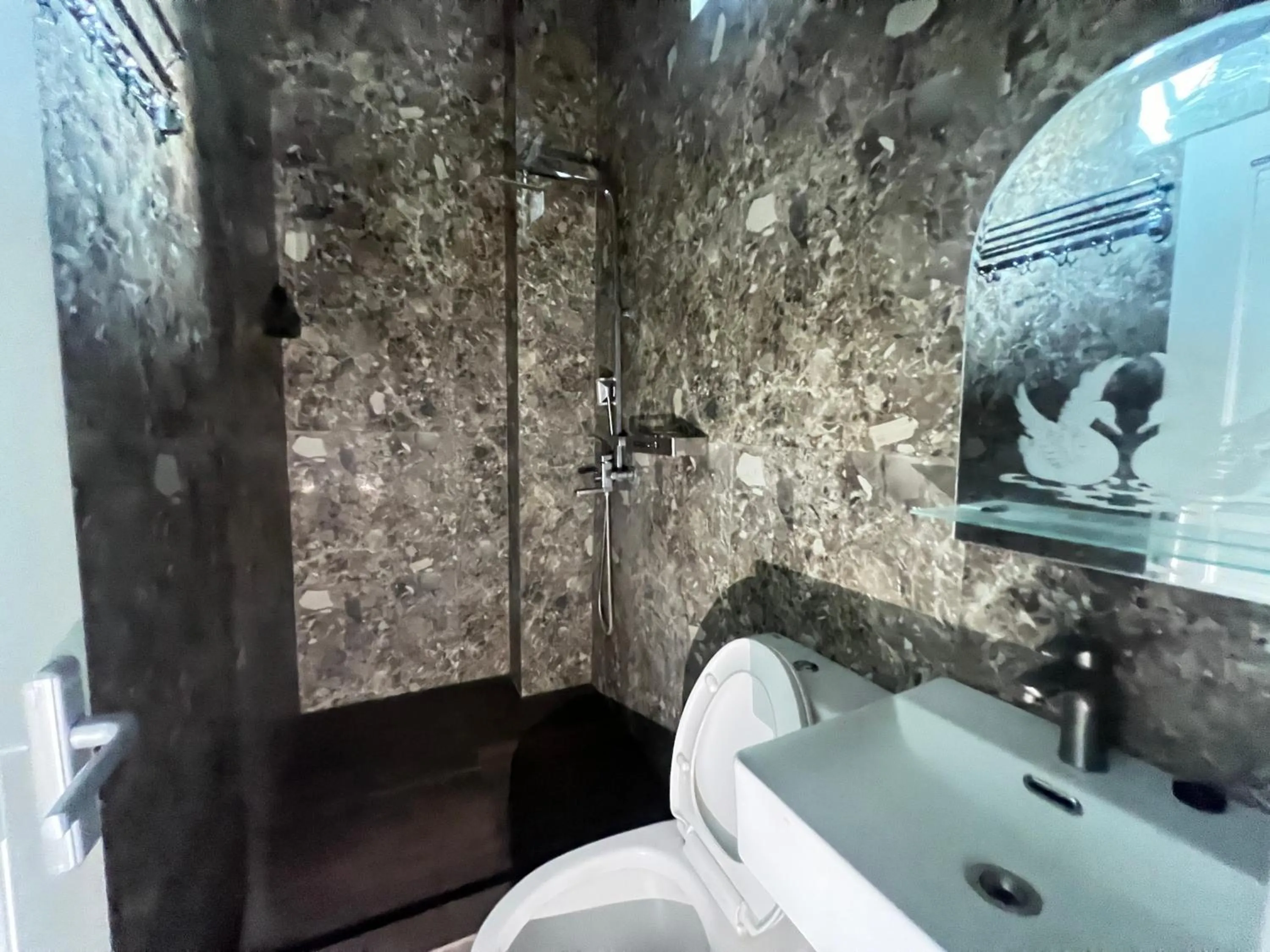 Bathroom in Nofrah House Syariah Mitra RedDoorz