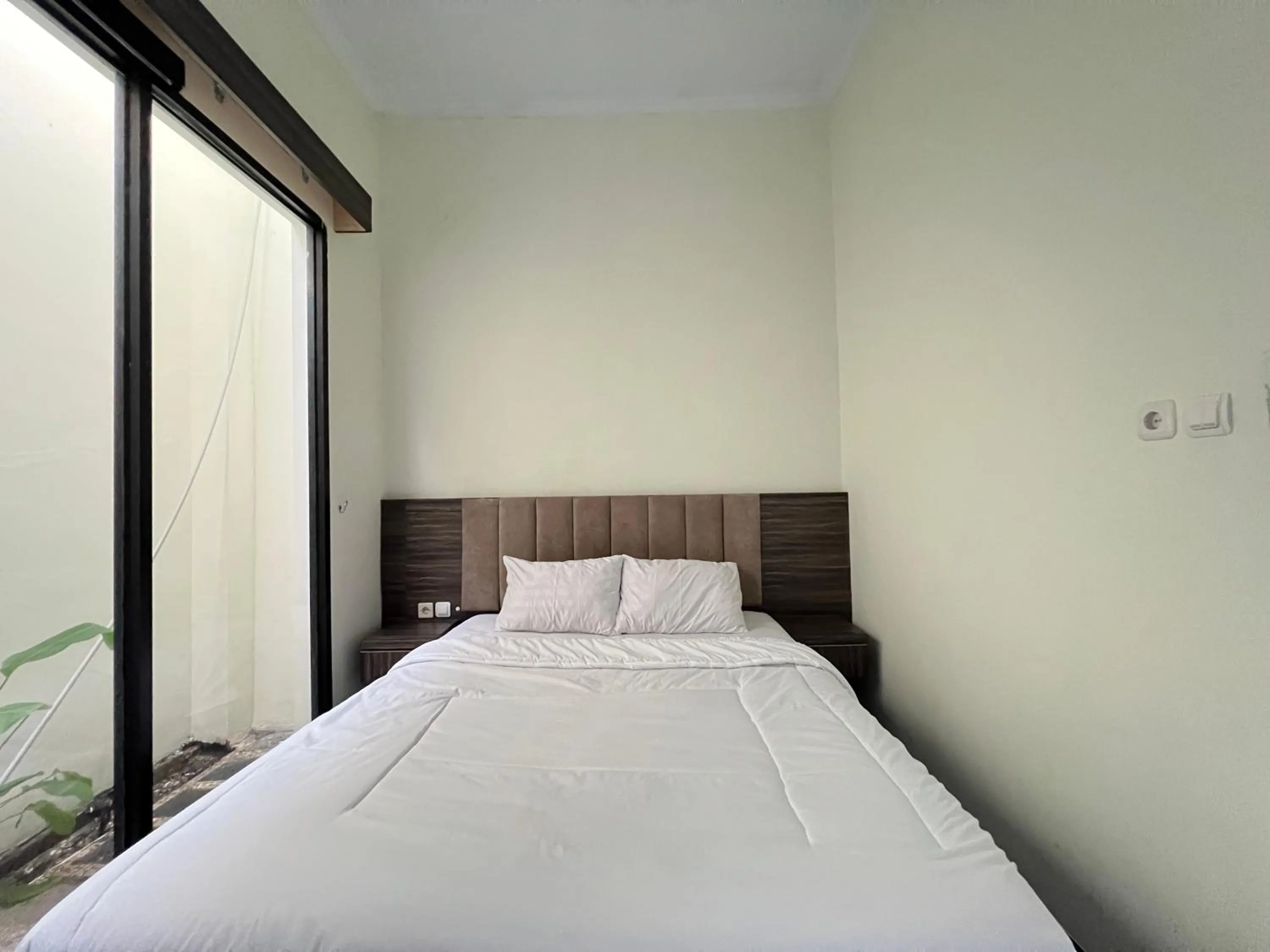 Bedroom, Bed in Nofrah House Syariah Mitra RedDoorz