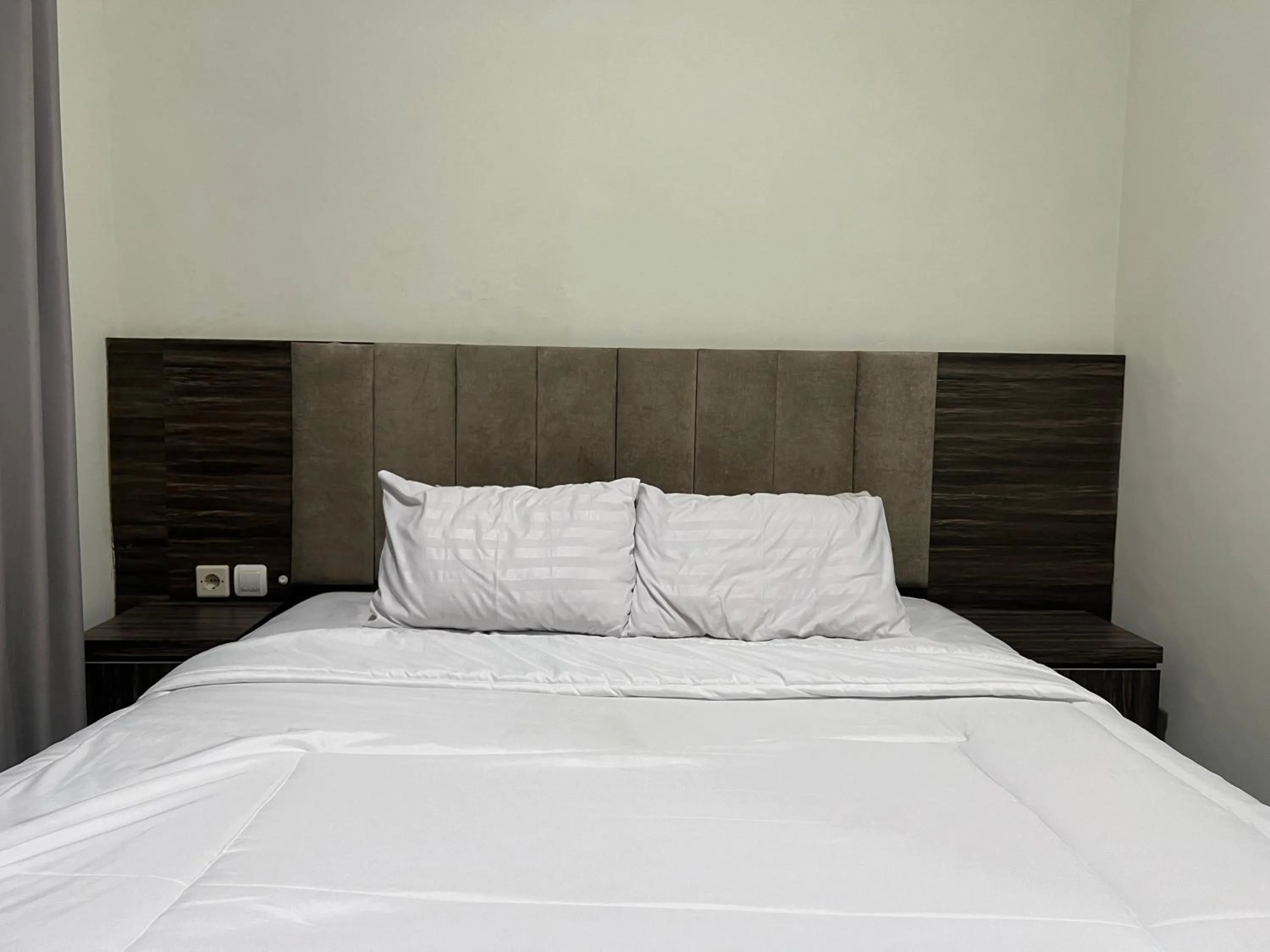 Bedroom, Bed in Nofrah House Syariah Mitra RedDoorz