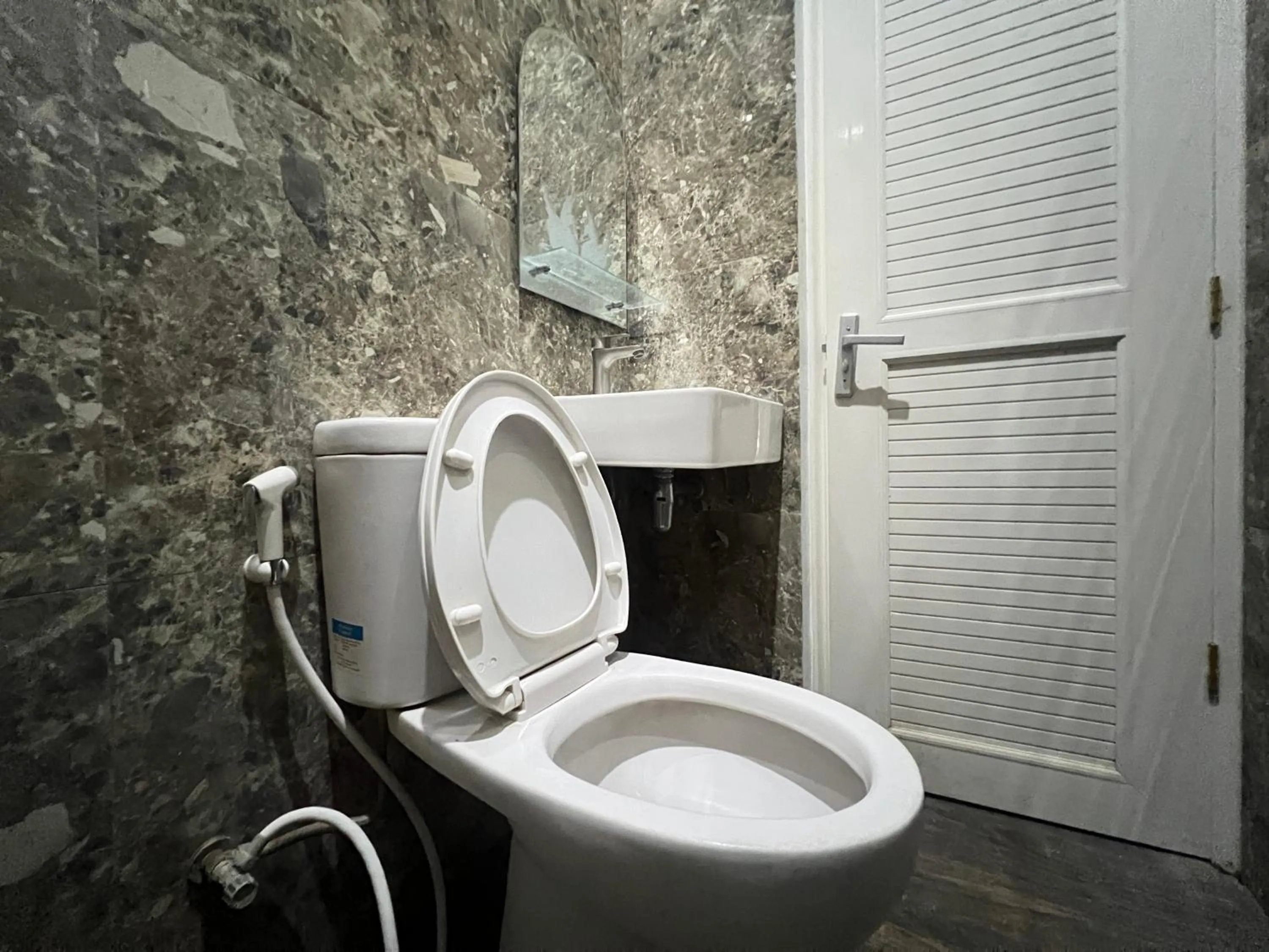 Bathroom in Nofrah House Syariah Mitra RedDoorz