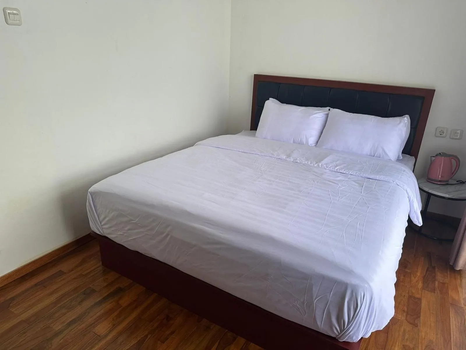 Bedroom, Bed in Nofrah House Syariah Mitra RedDoorz