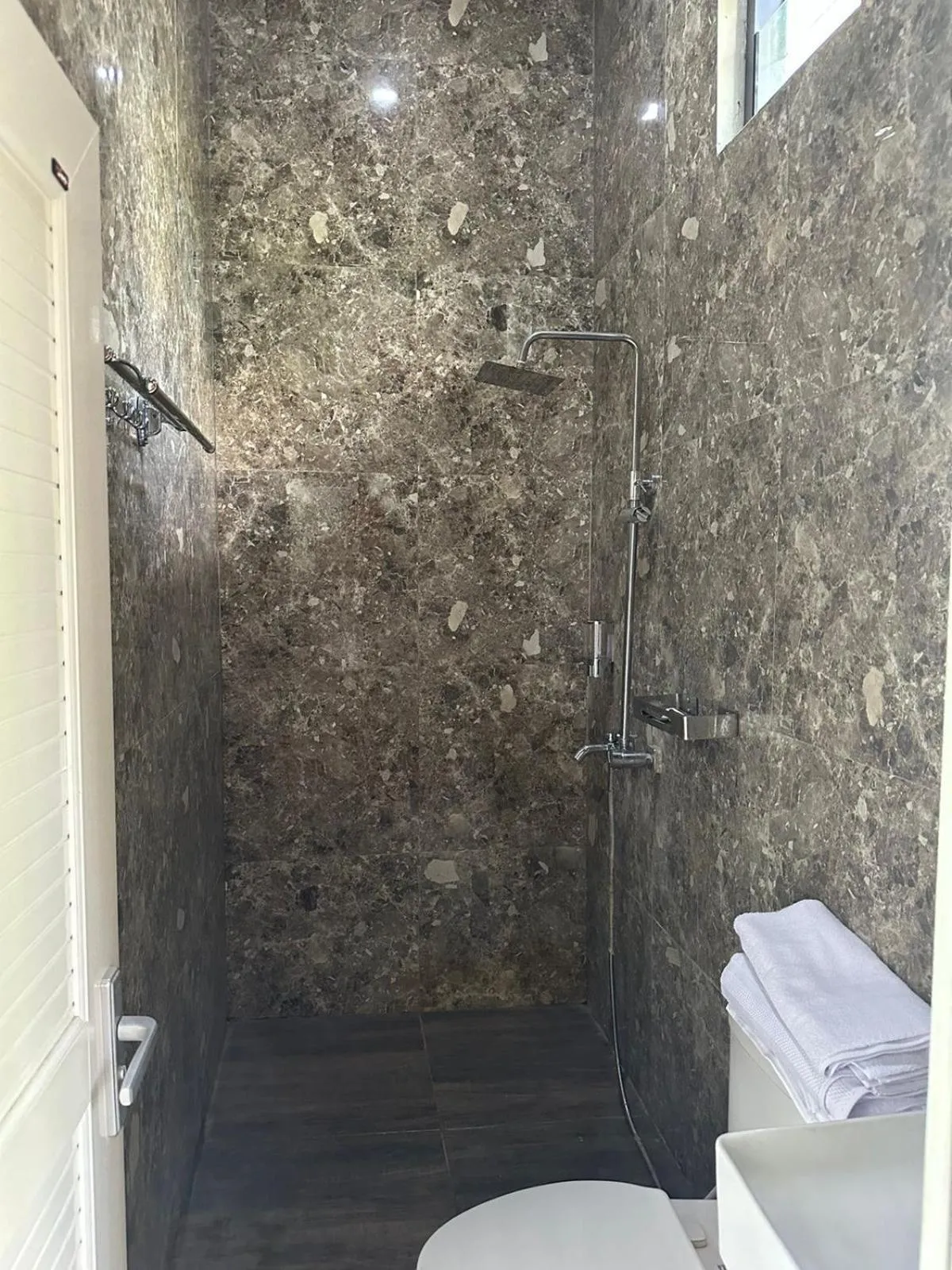 Bathroom in Nofrah House Syariah Mitra RedDoorz
