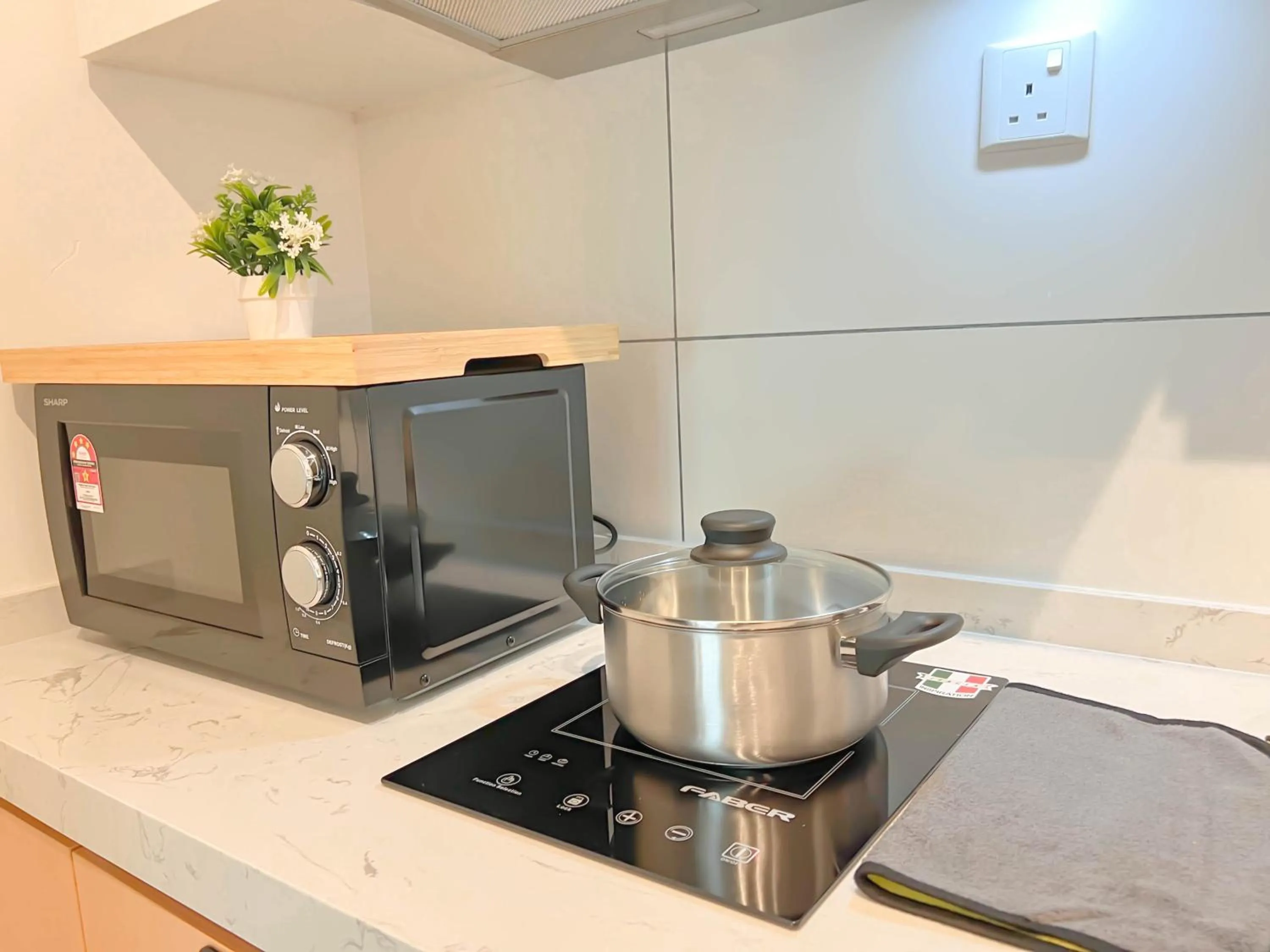 Edumetro @ Subang Jaya by Manhattan Group