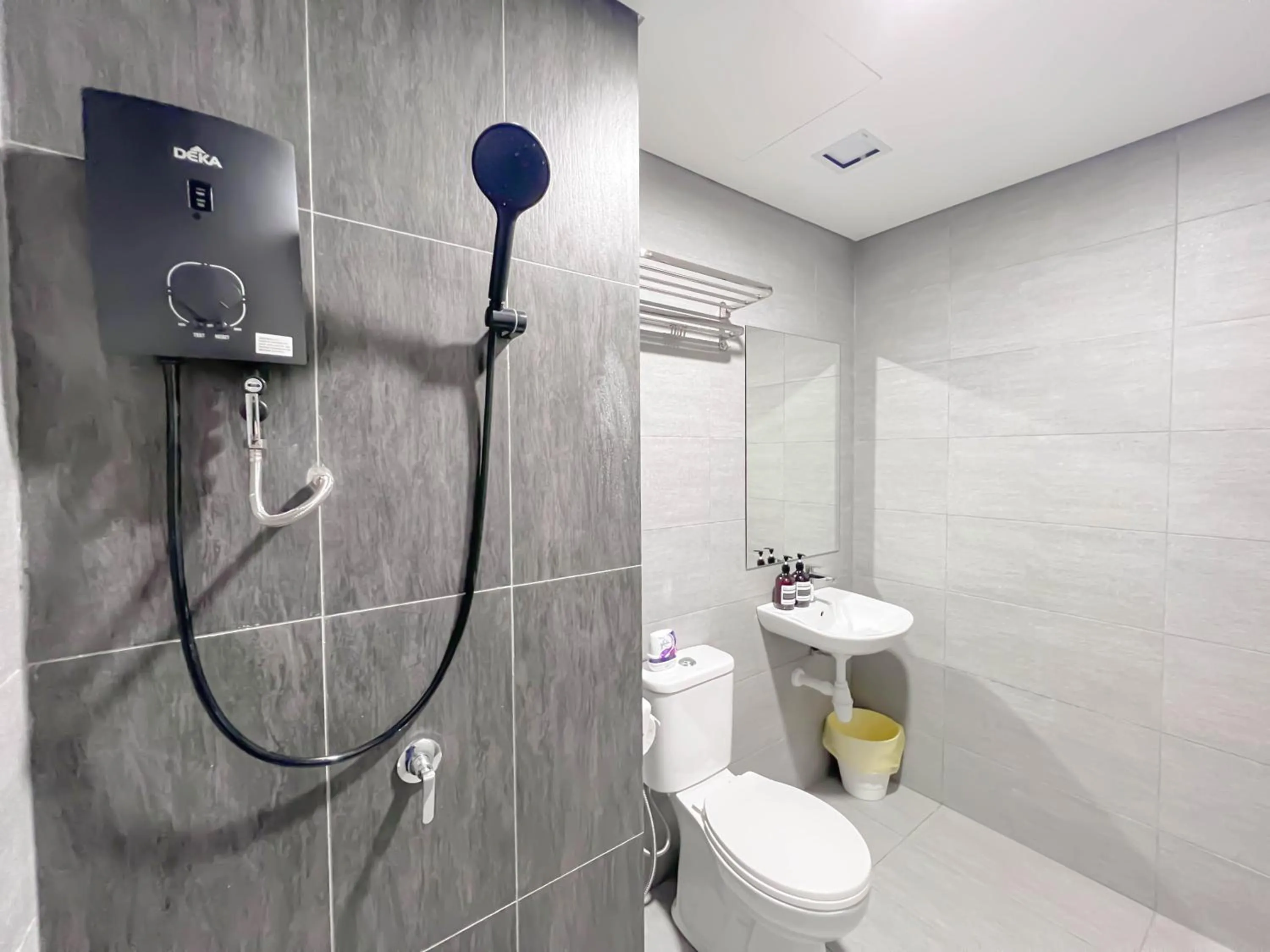 Edumetro @ Subang Jaya by Manhattan Group