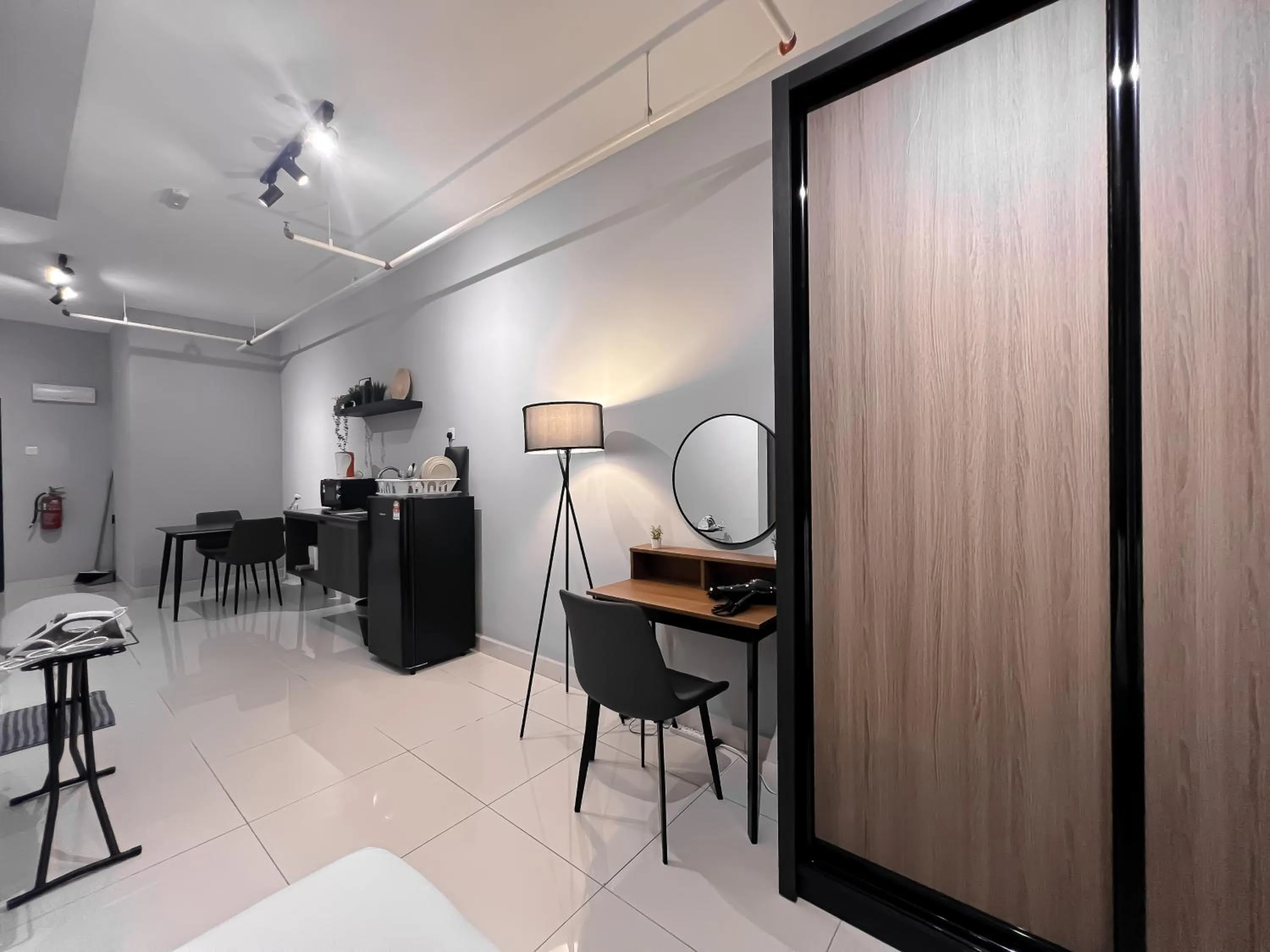 Edumetro @ Subang Jaya by Manhattan Group