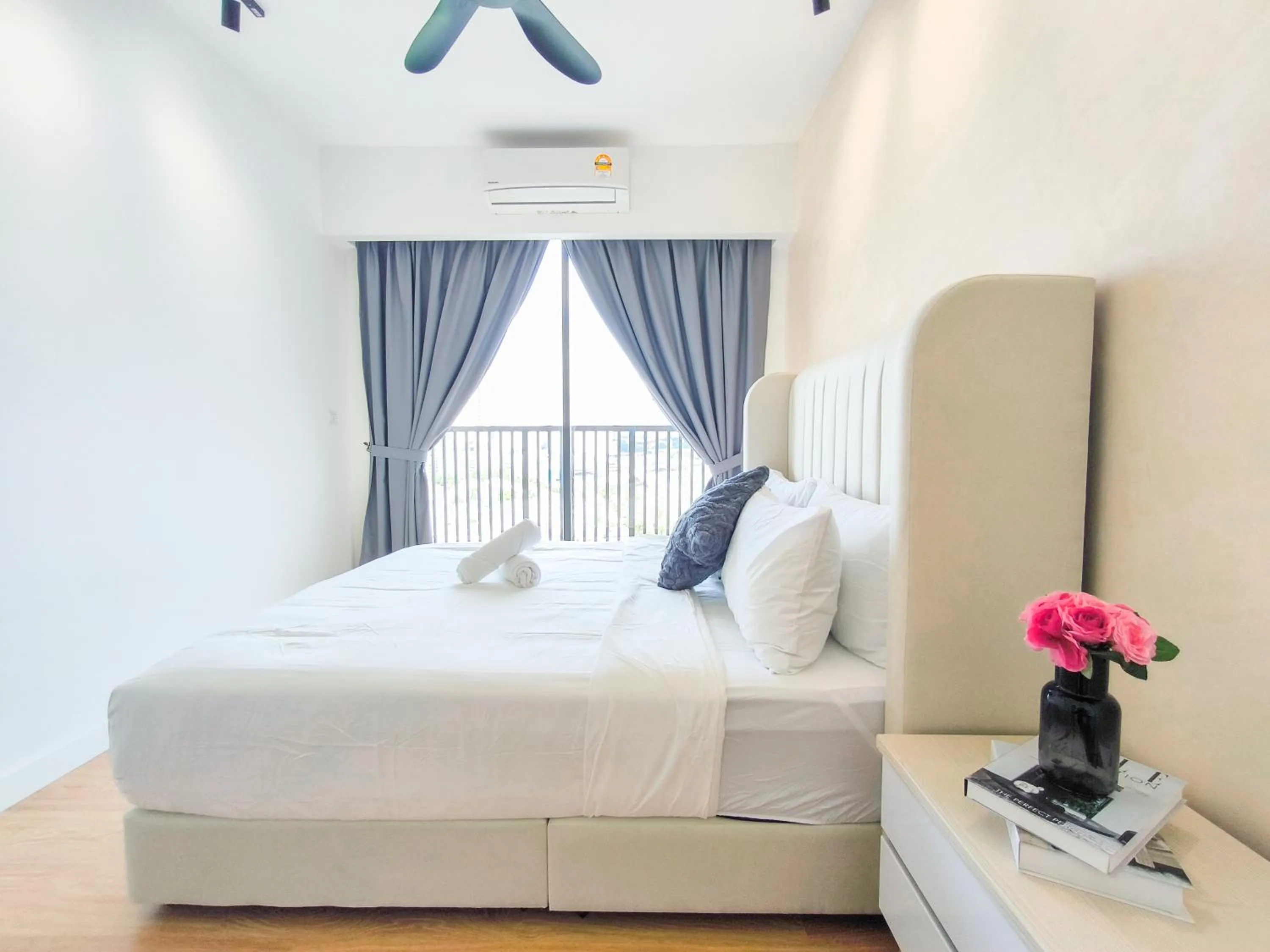 Bed in Edumetro @ Subang Jaya by Manhattan Group