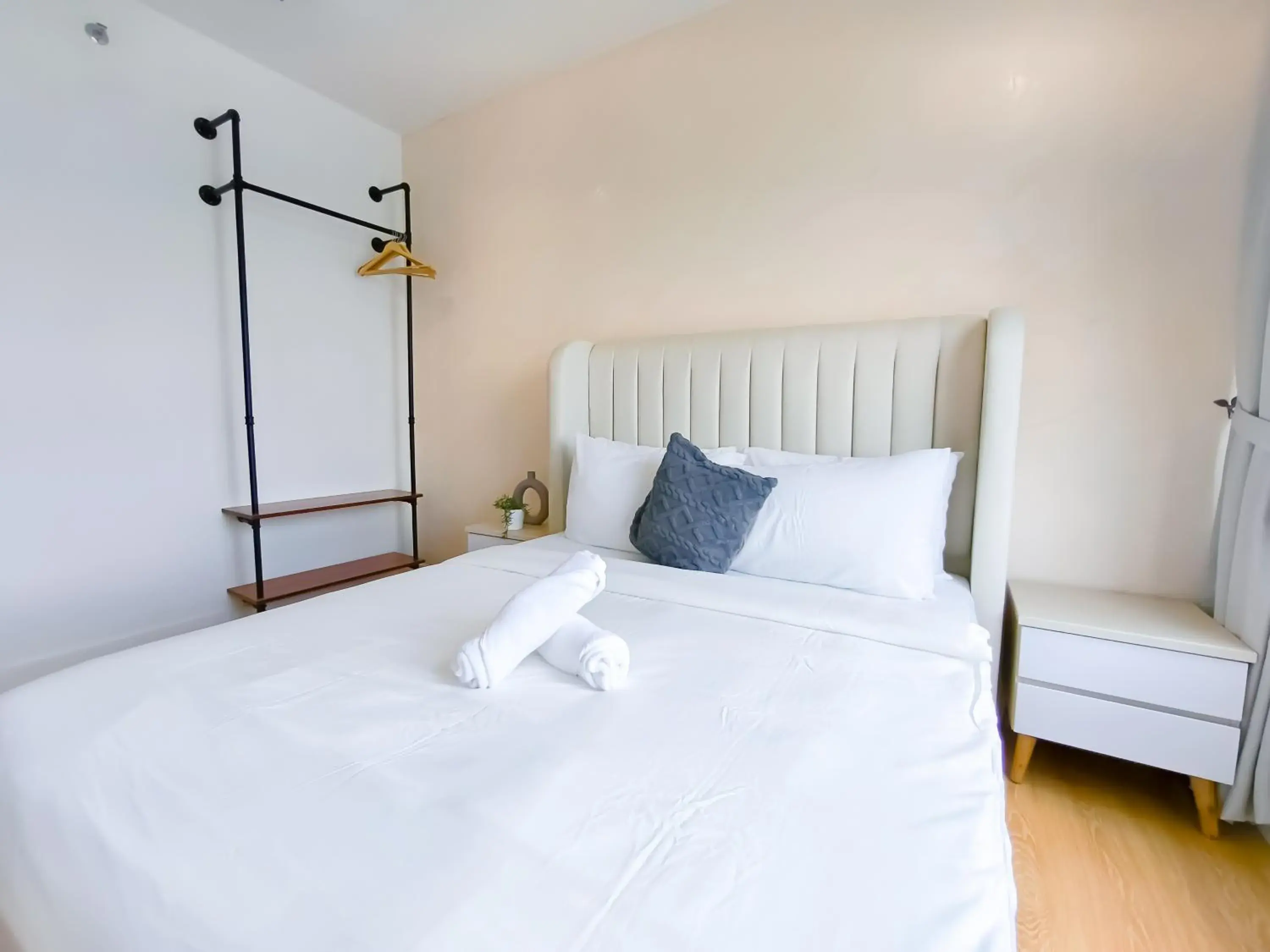 Two-Bedroom Deluxe Apartment in Edumetro @ Subang Jaya by Manhattan Group Two-Bedroom Deluxe Apartment in Edumetro @ Subang Jaya by Manhattan Group