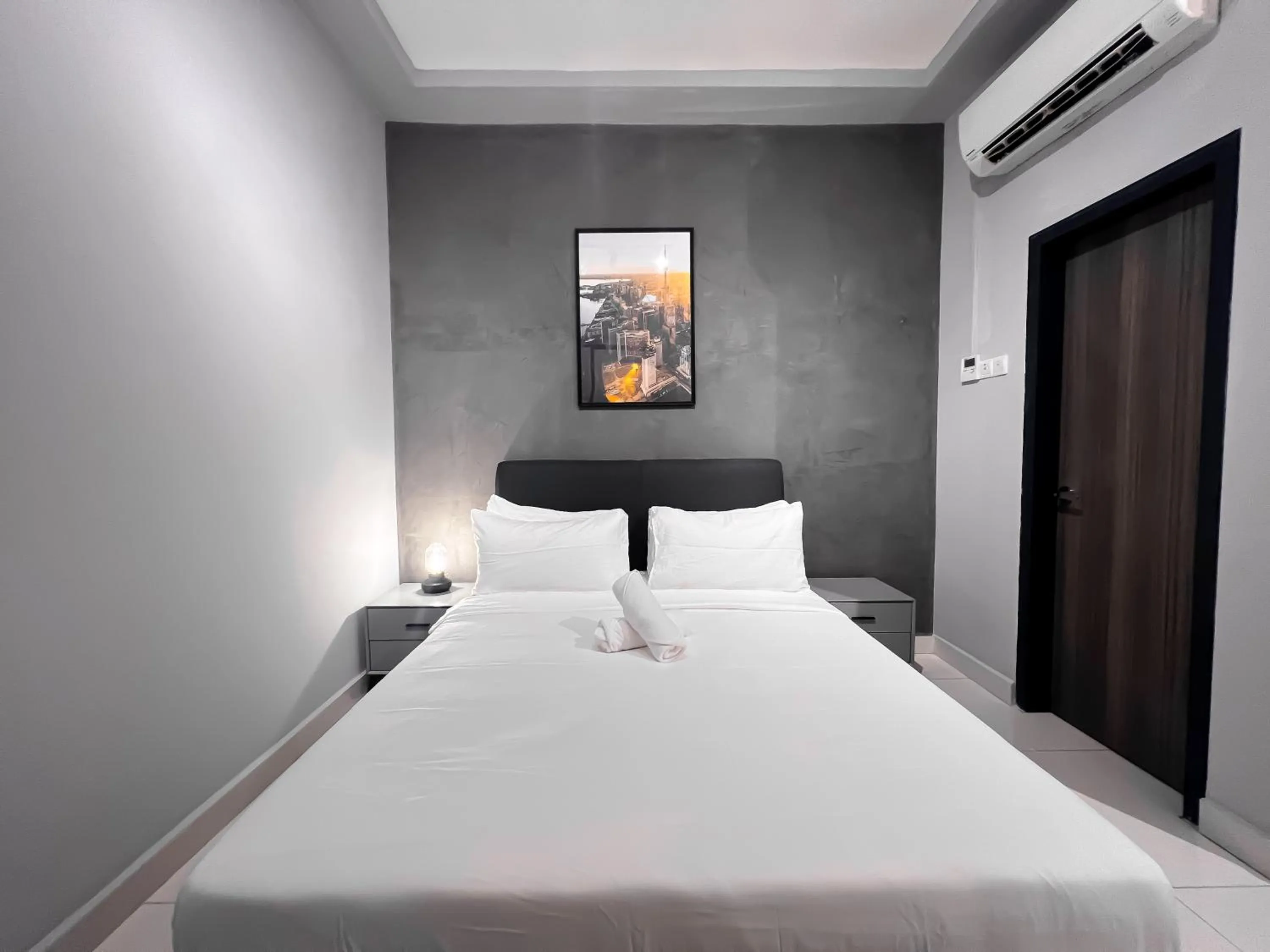 Bed in Edumetro @ Subang Jaya by Manhattan Group