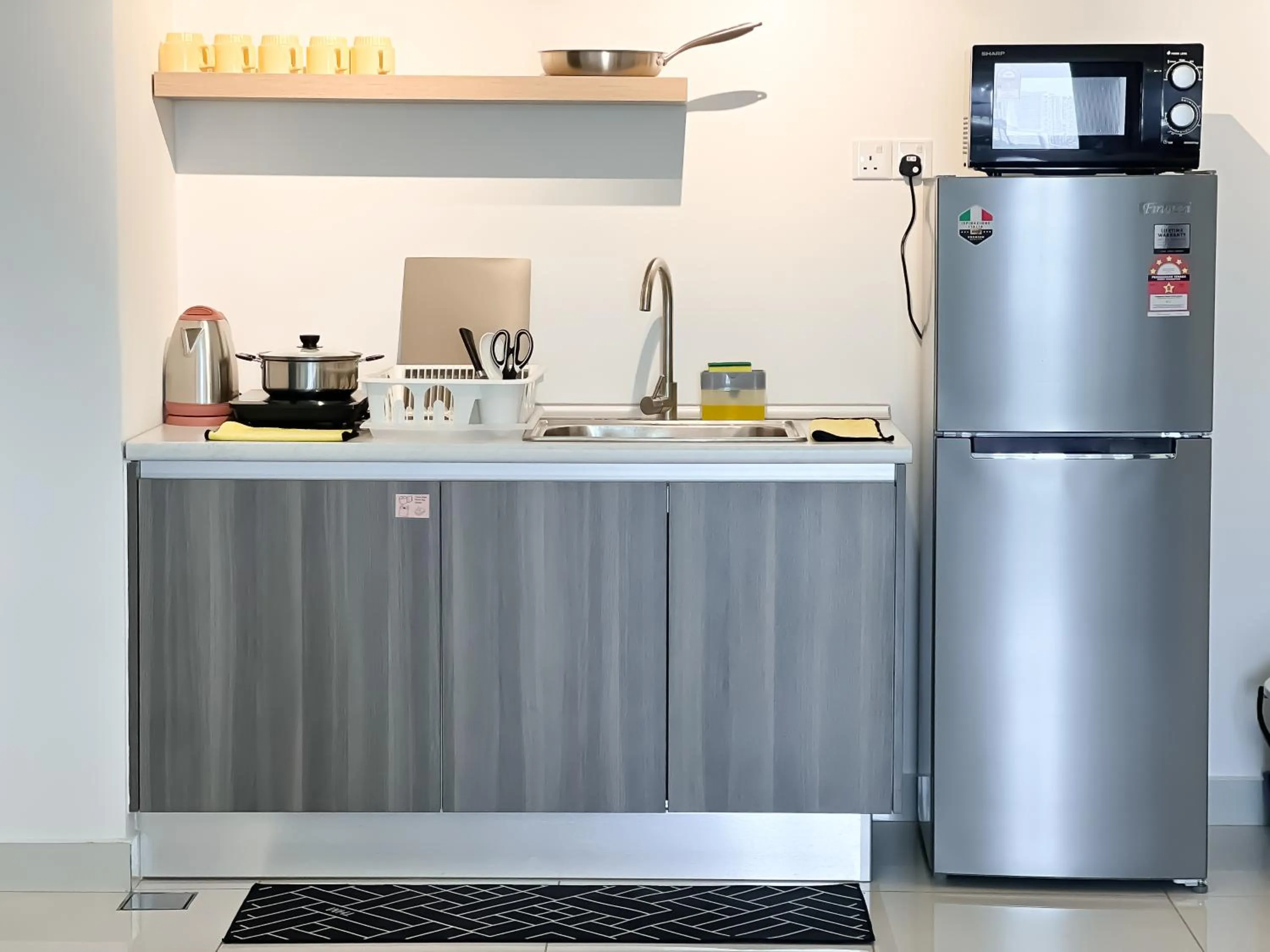 Edumetro @ Subang Jaya by Manhattan Group