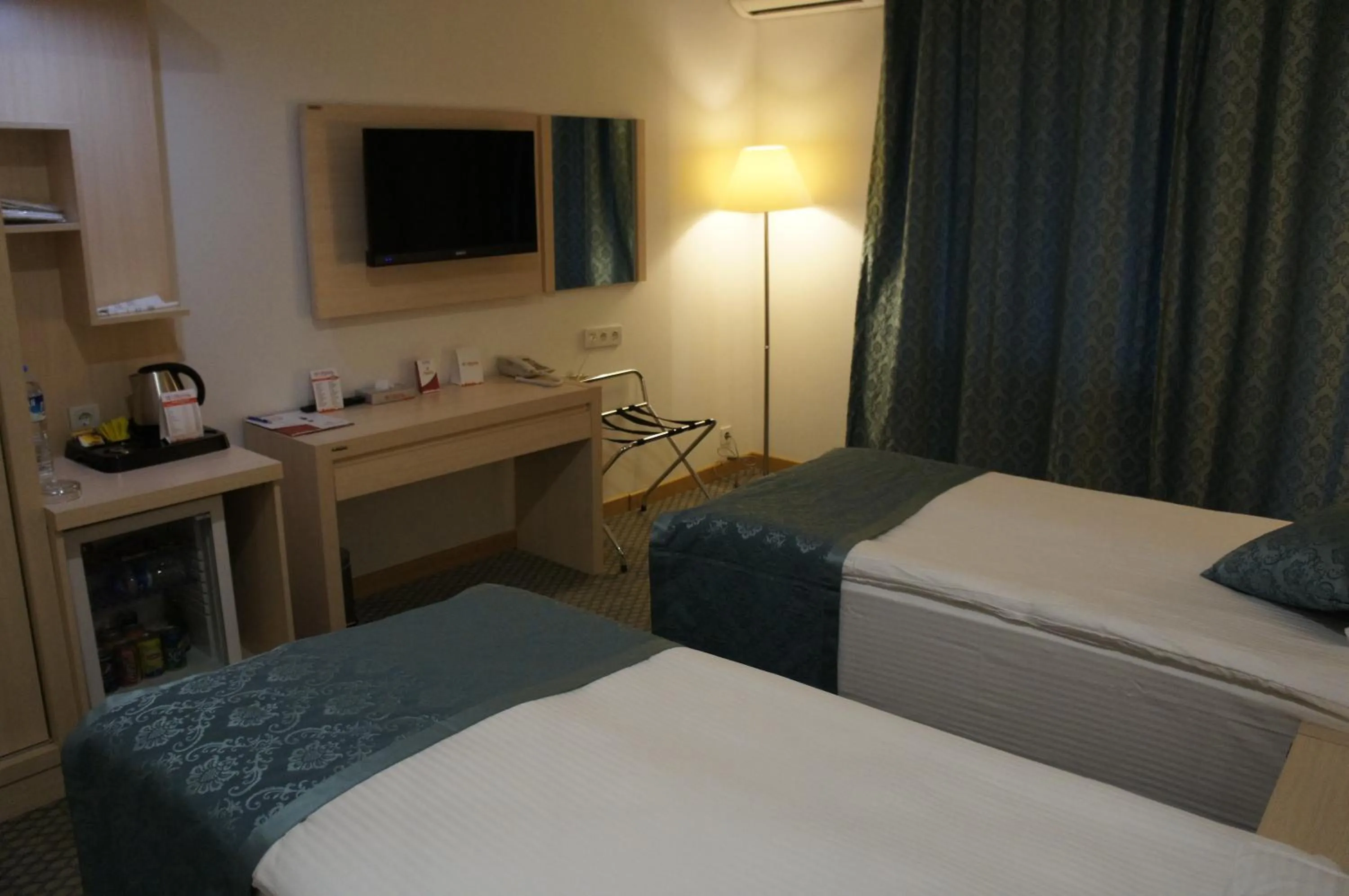 TV and multimedia, Bed in Ahsaray Hotel