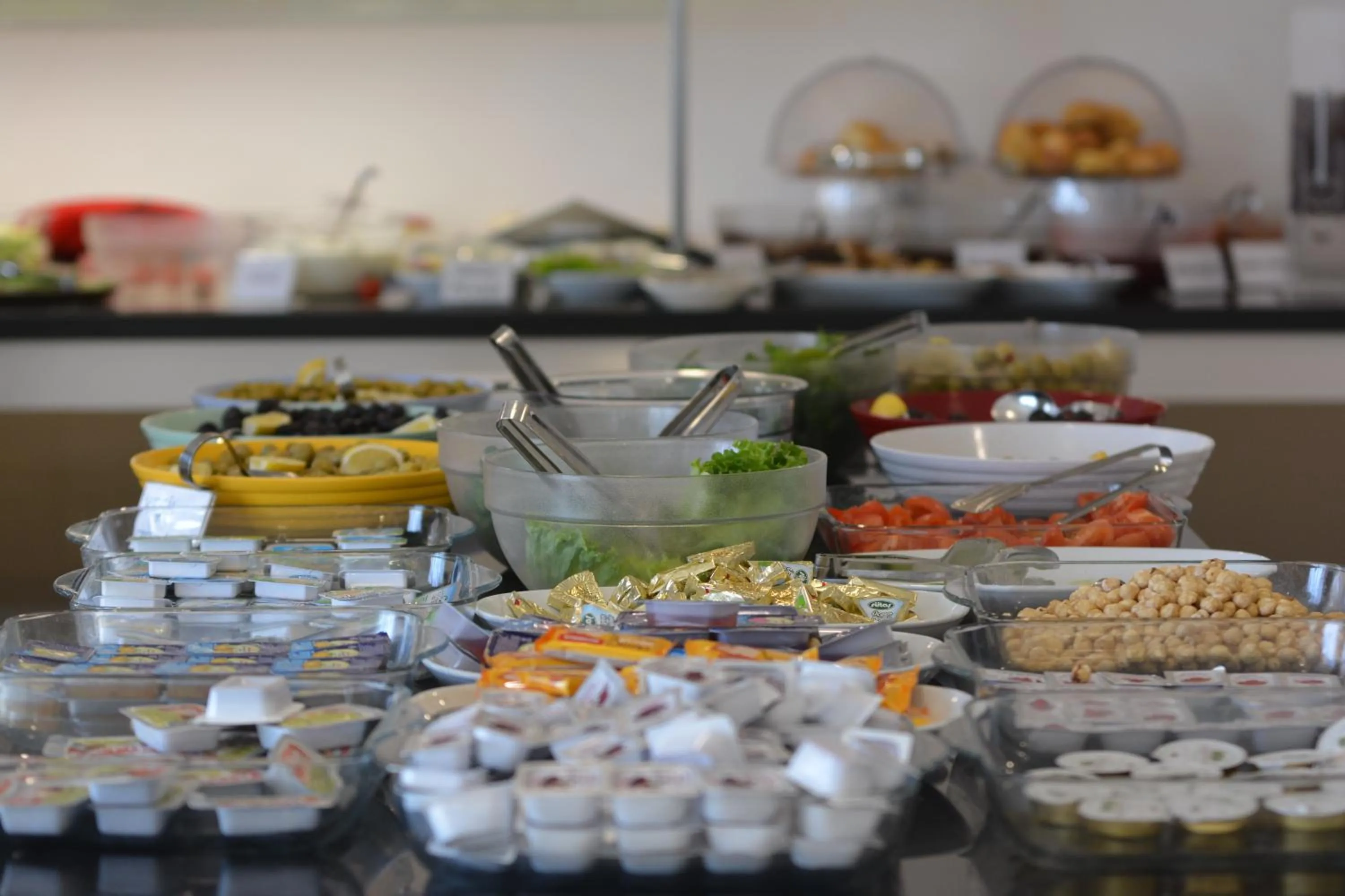 Restaurant/places to eat in Ahsaray Hotel