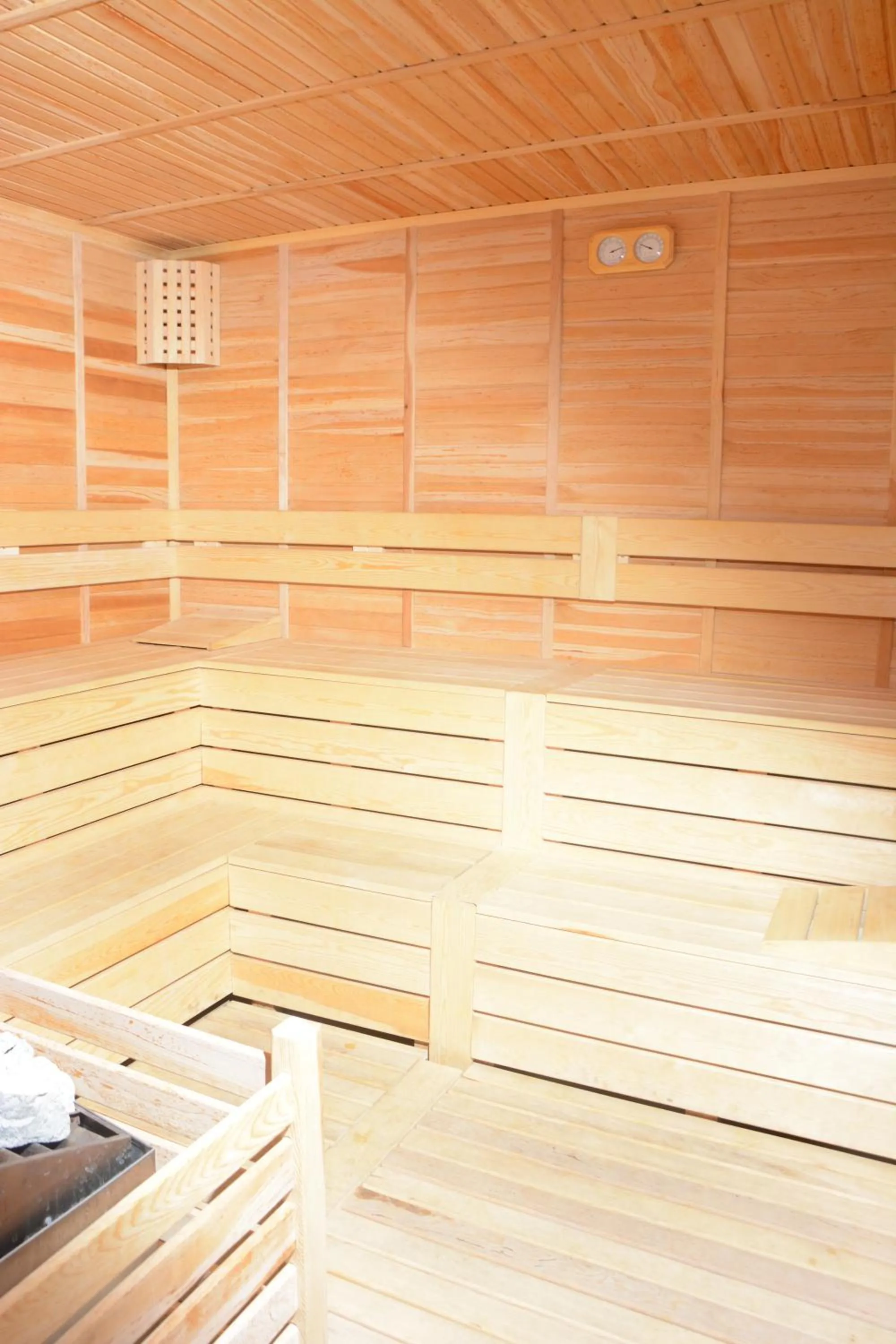 Steam room in Ahsaray Hotel