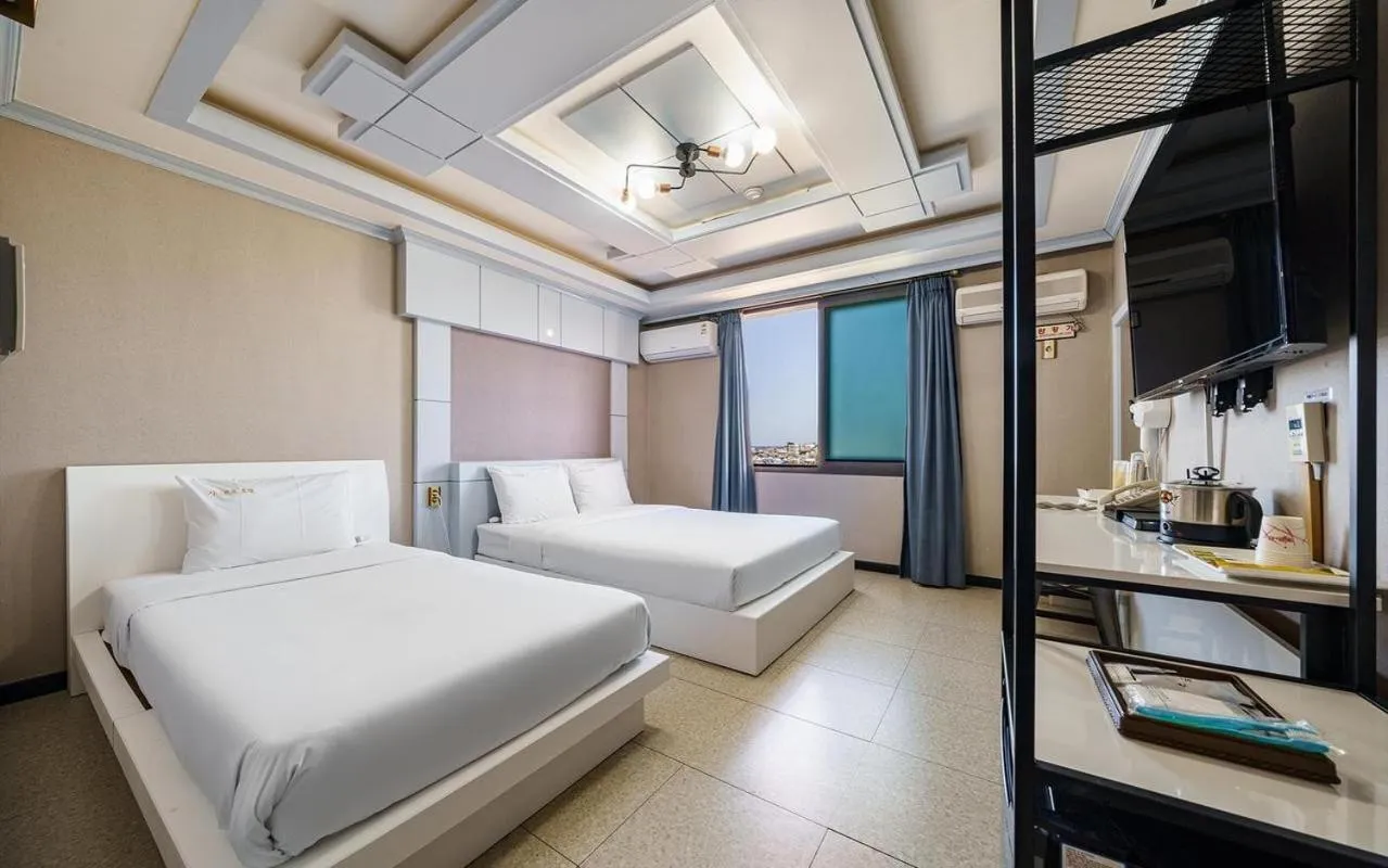 Bed in Sokcho Sinabro