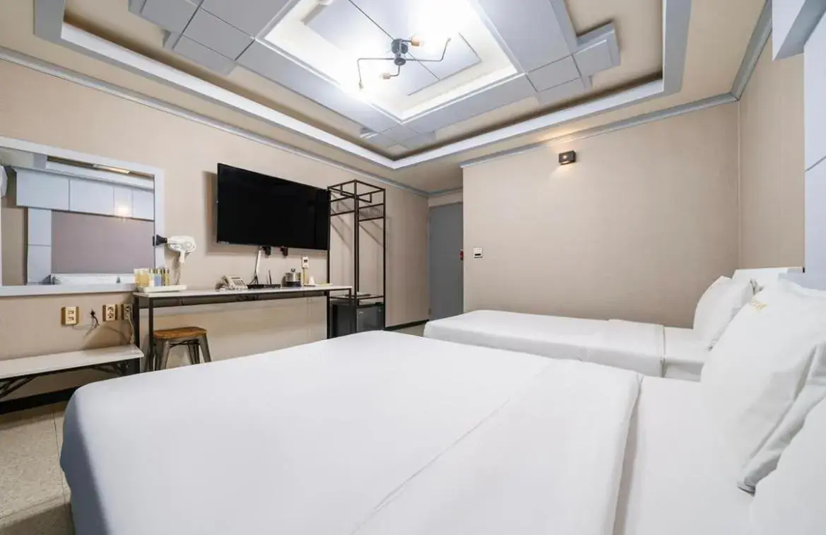 Bed in Sokcho Sinabro Bed in Sokcho Sinabro