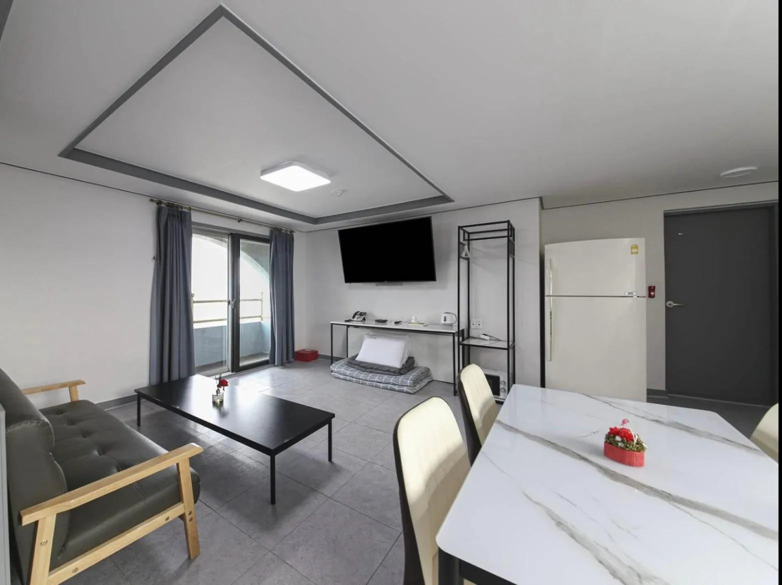 Bed in Sokcho Sinabro