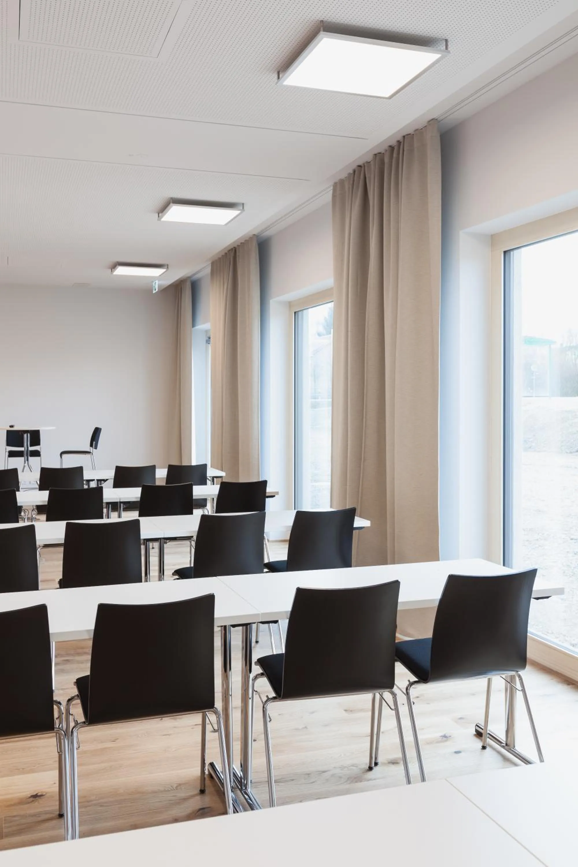 Business facilities in Bader Hotel