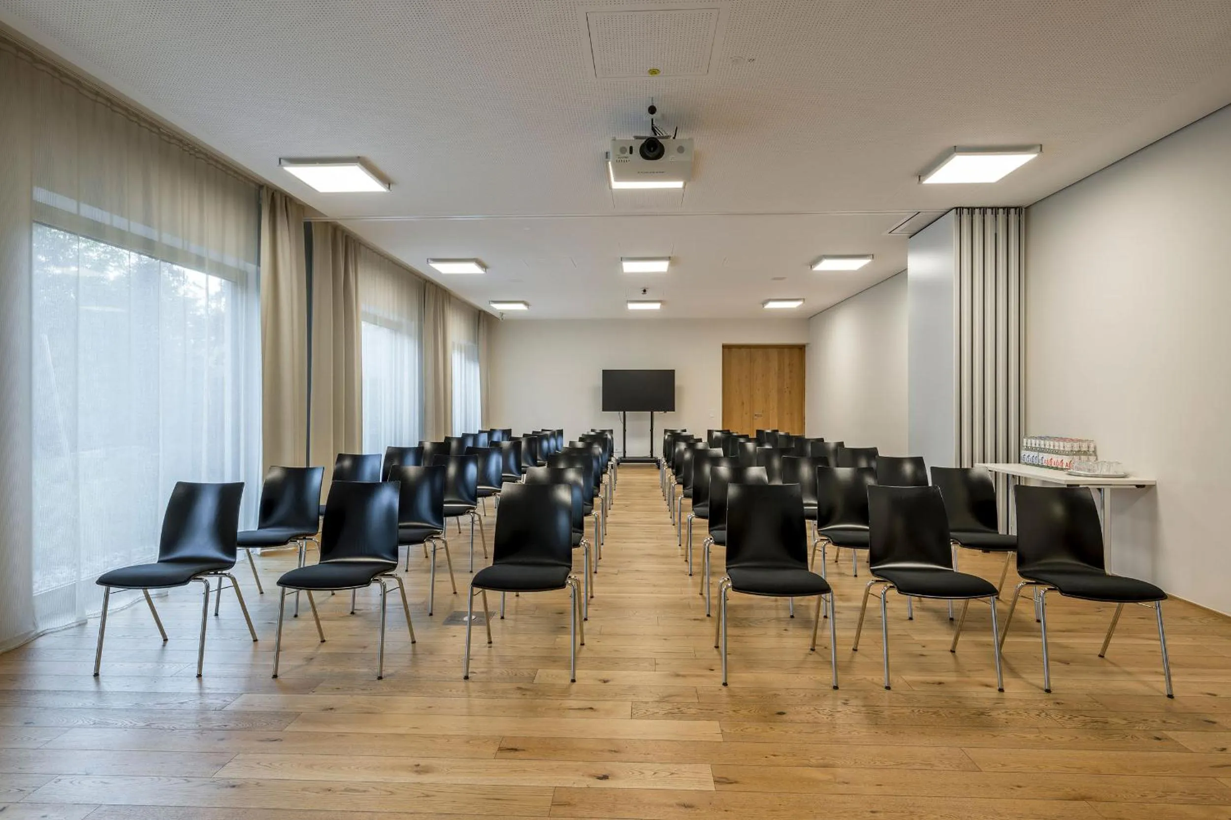 Business facilities in Bader Hotel