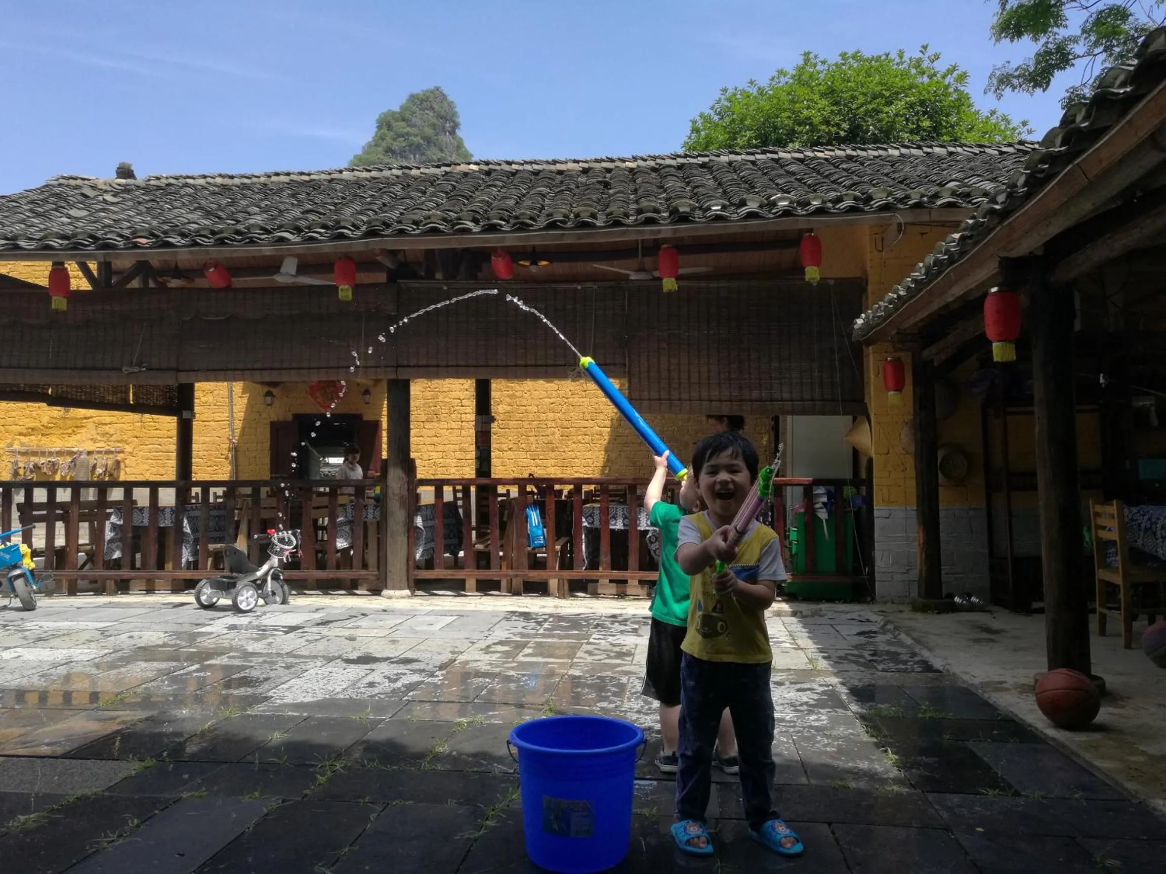 Area and facilities in Yangshuo Loong Old House