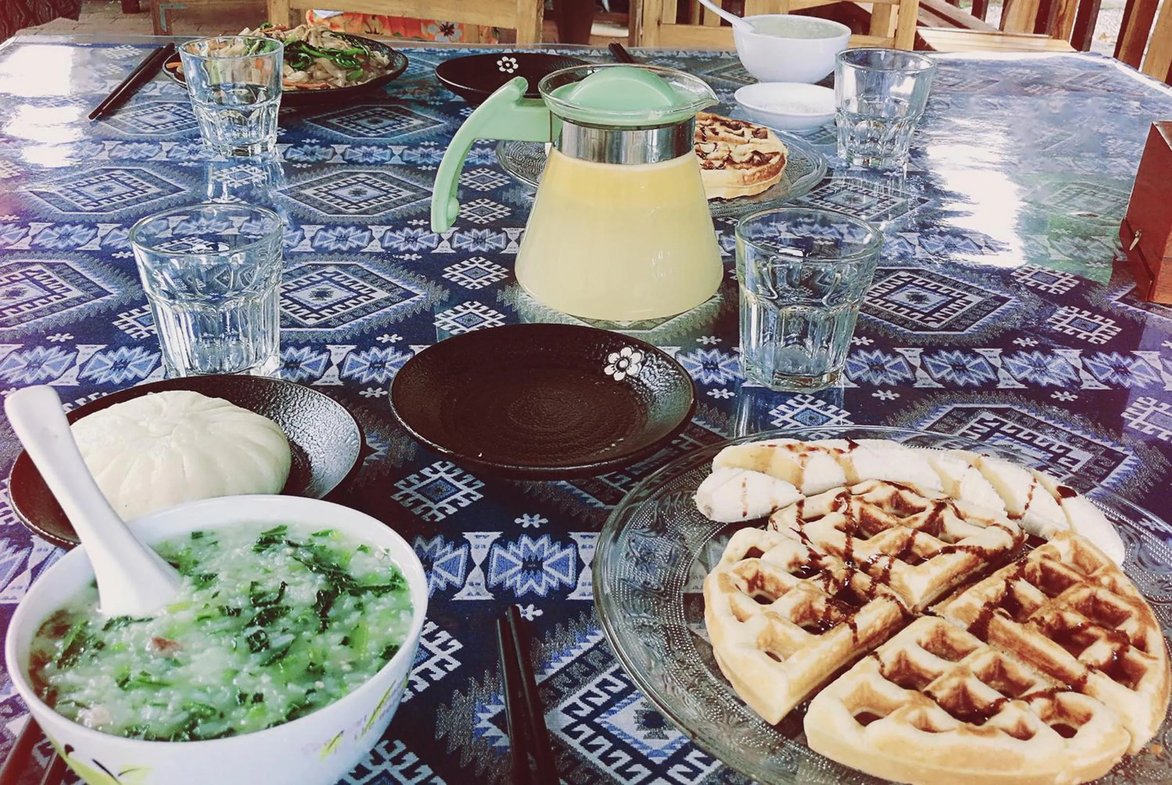 Breakfast in Yangshuo Loong Old House