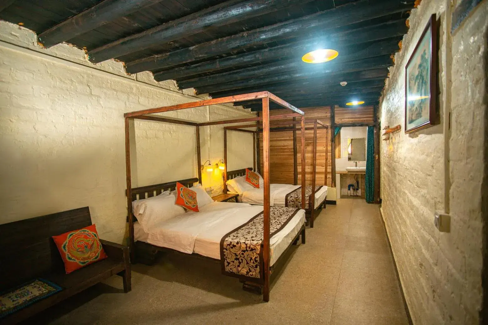 Superior King or Twin Room - 2 Breakfasts Only in Yangshuo Loong Old House Superior King or Twin Room - 2 Breakfasts Only in Yangshuo Loong Old House