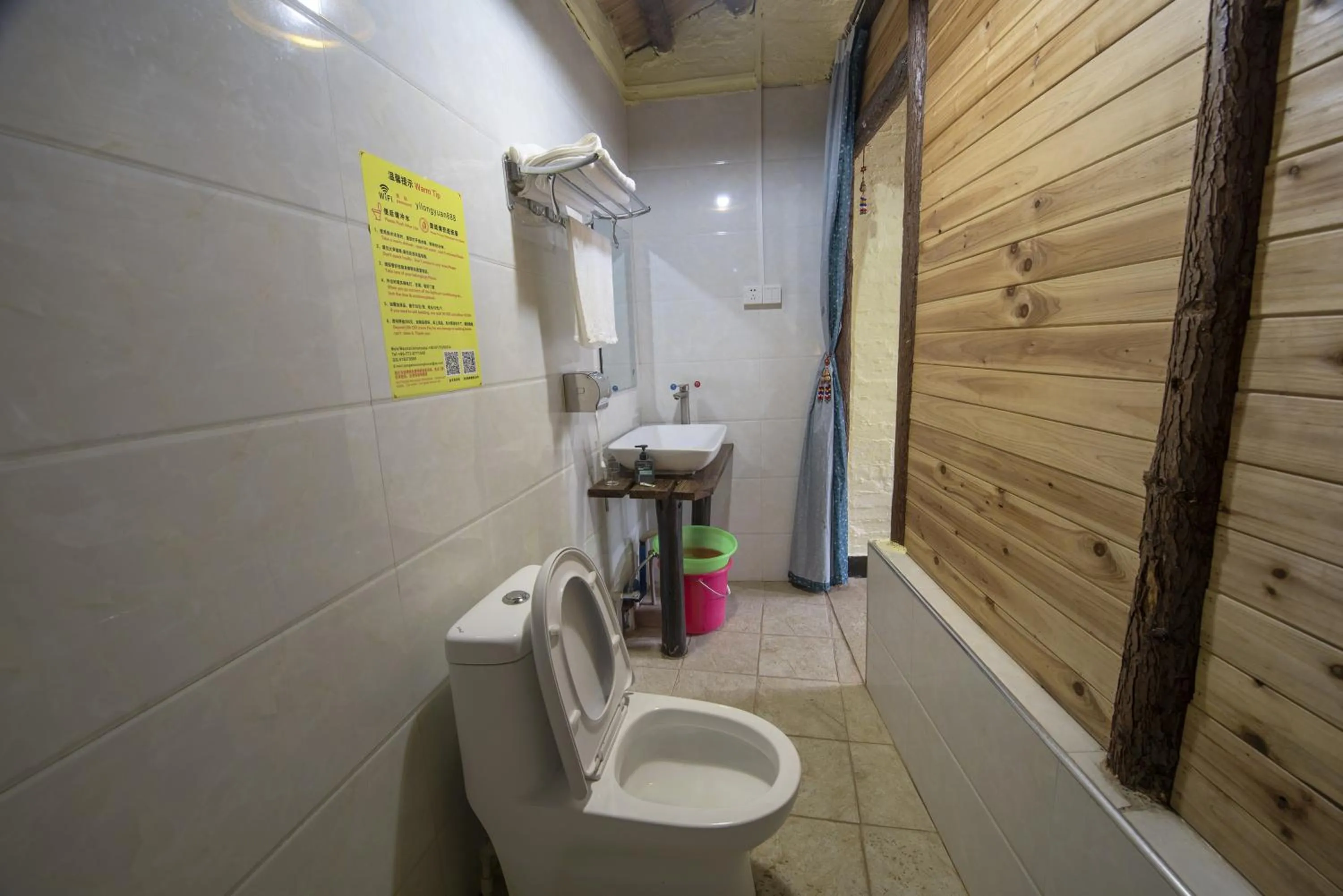 Bedroom in Yangshuo Loong Old House