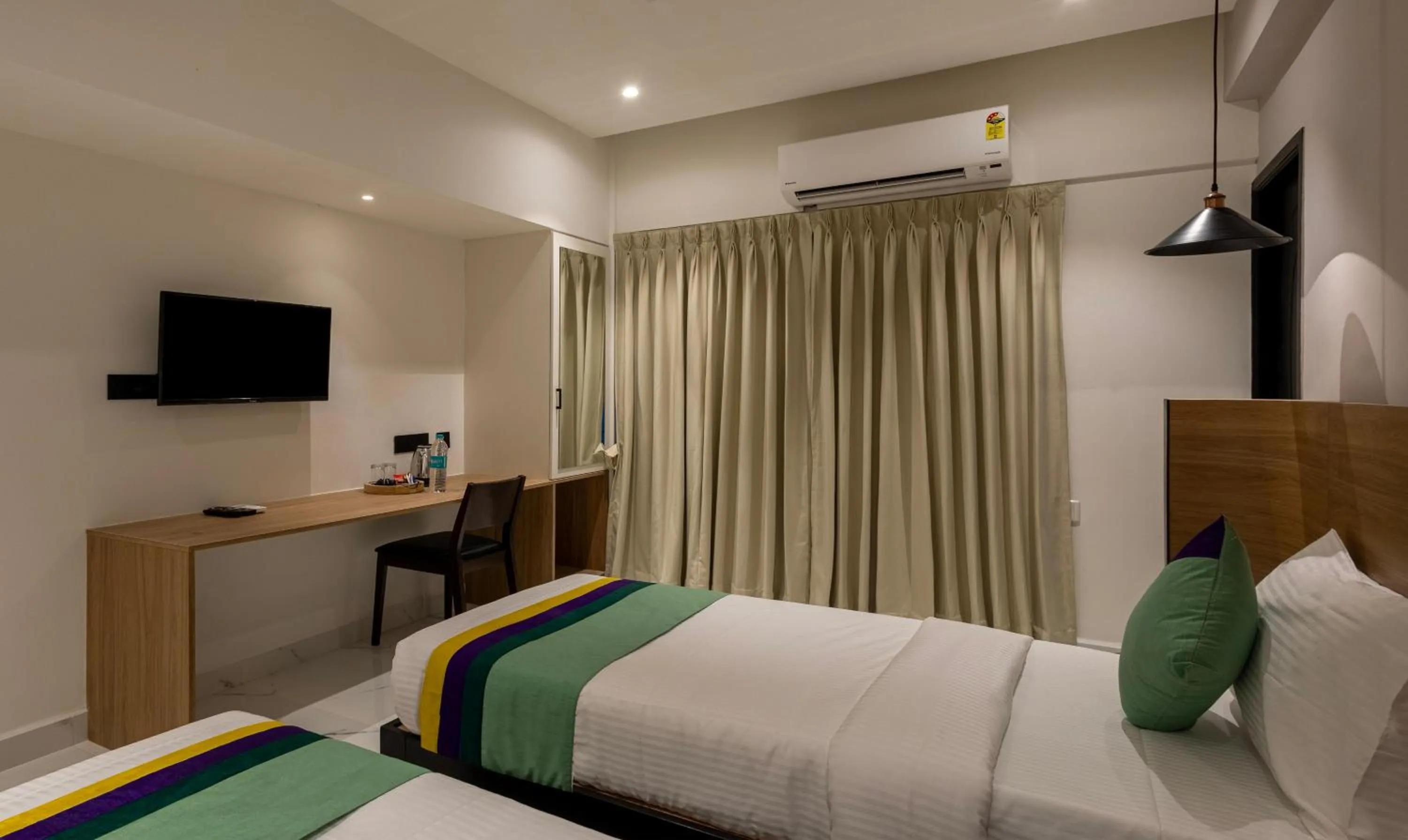 Bedroom, Bed in Treebo Premium Vapr Ashok Nagar