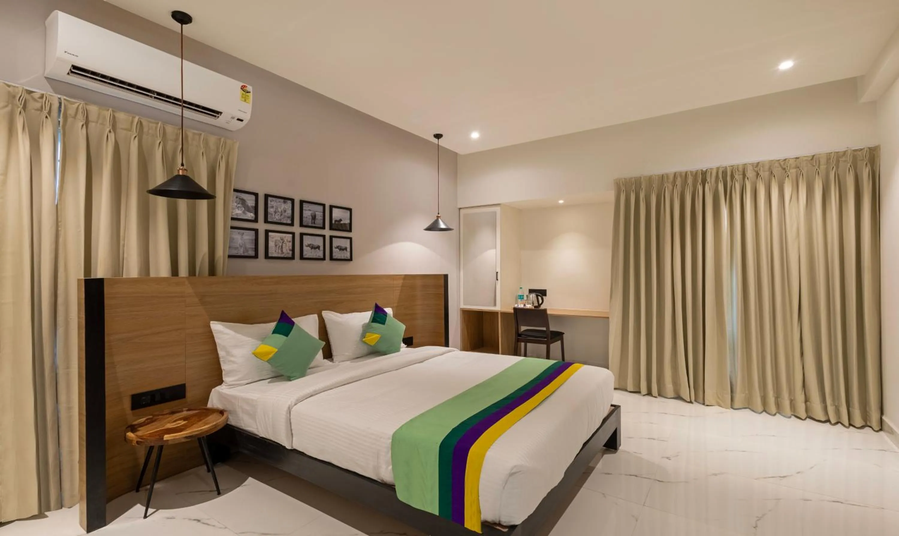 Bedroom, Bed in Treebo Premium Vapr Ashok Nagar