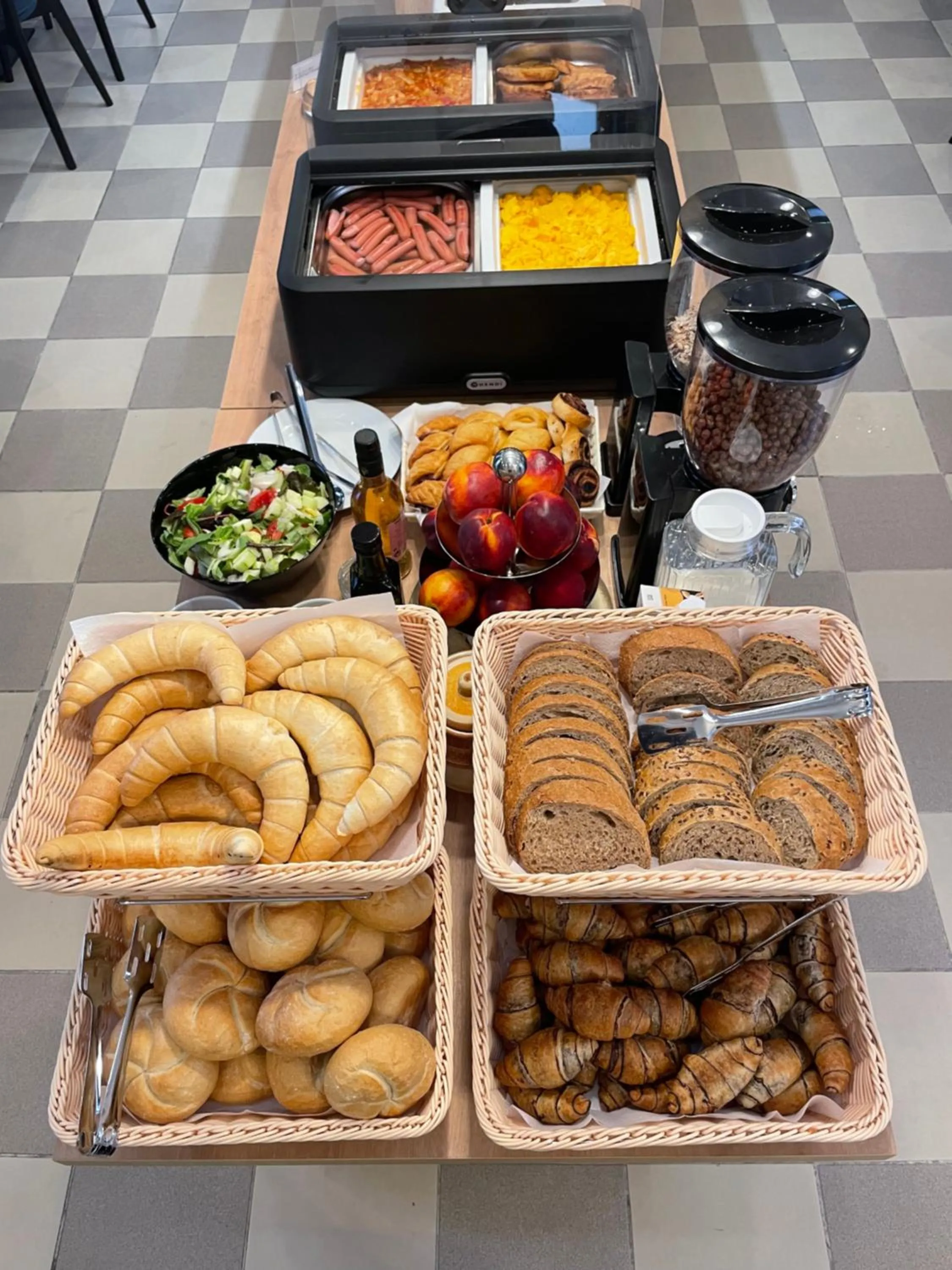 Buffet breakfast in Hotel Merlot