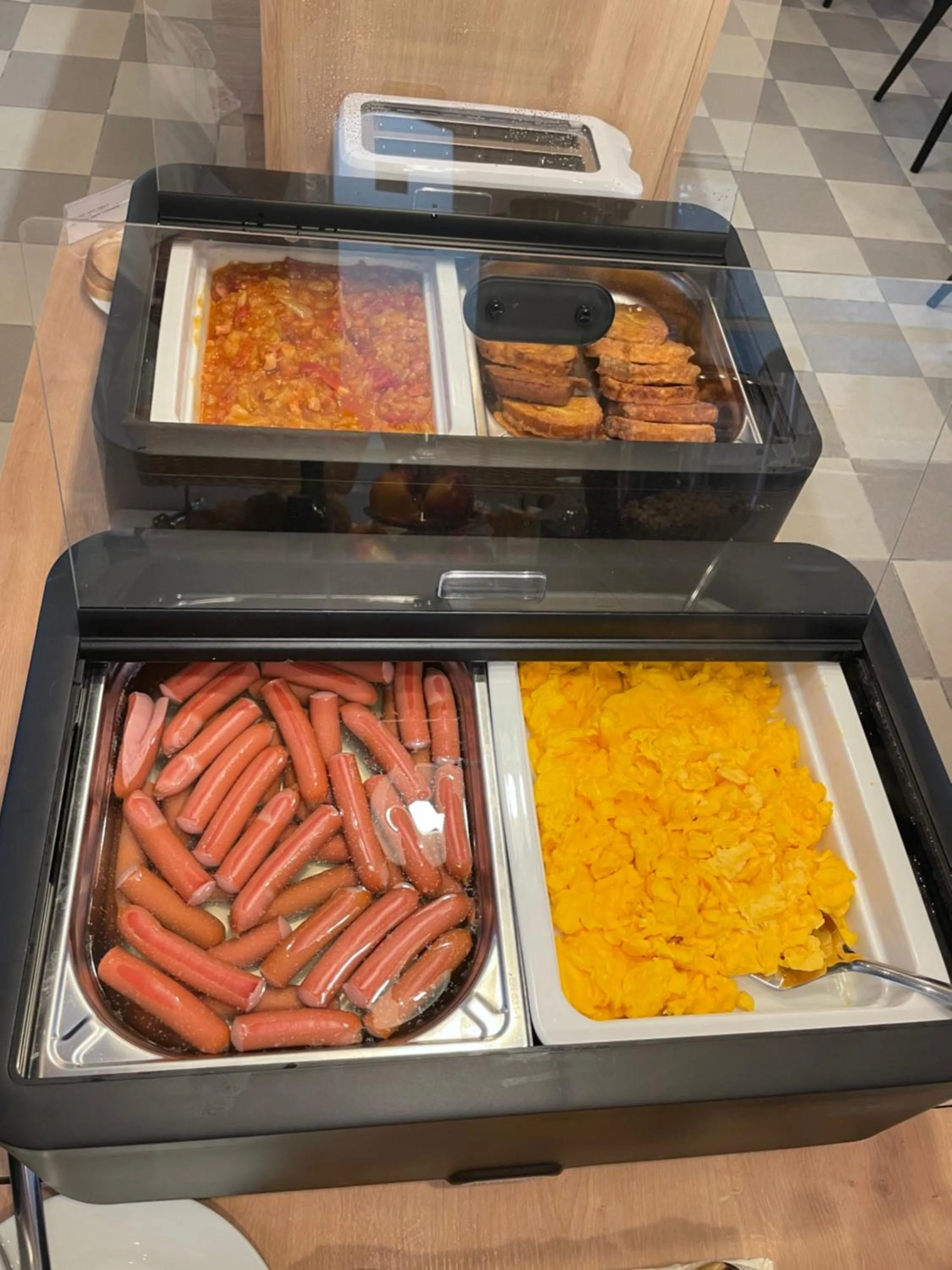 Buffet breakfast in Hotel Merlot