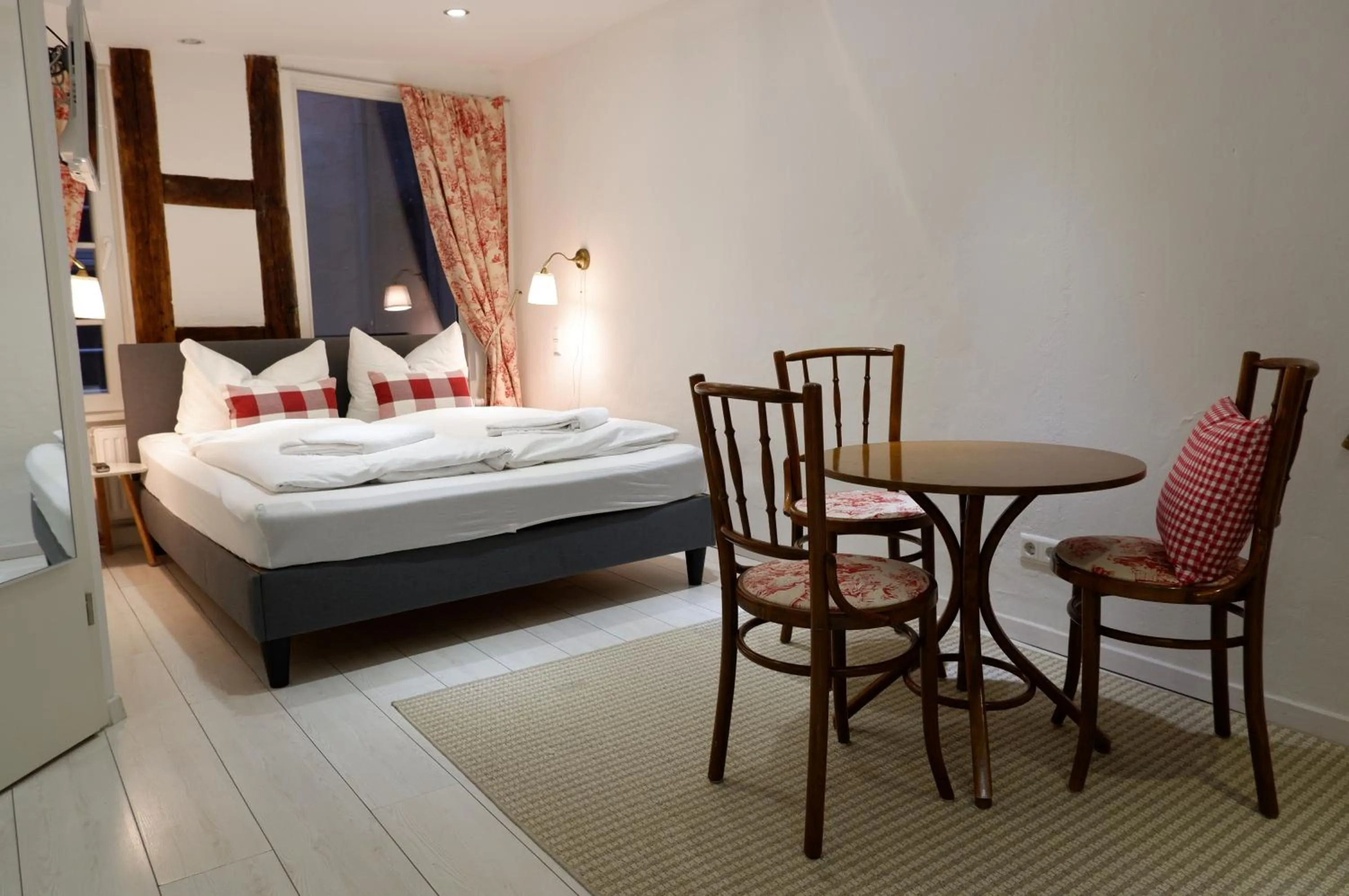 Dining area, Bed in Apartment Zentral im Herzen der Altstadt