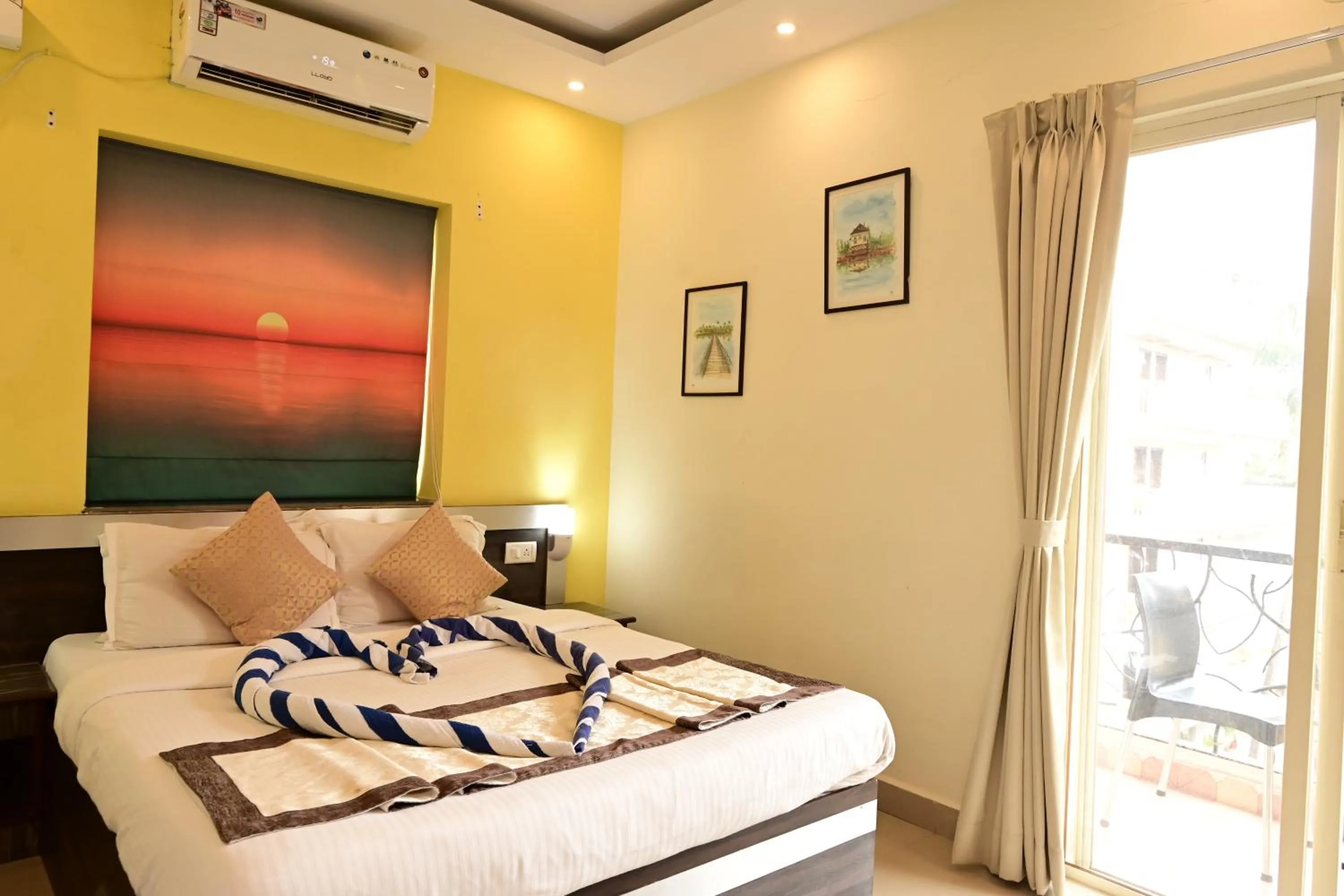 towels in Daksh Elite Candolim, Goa