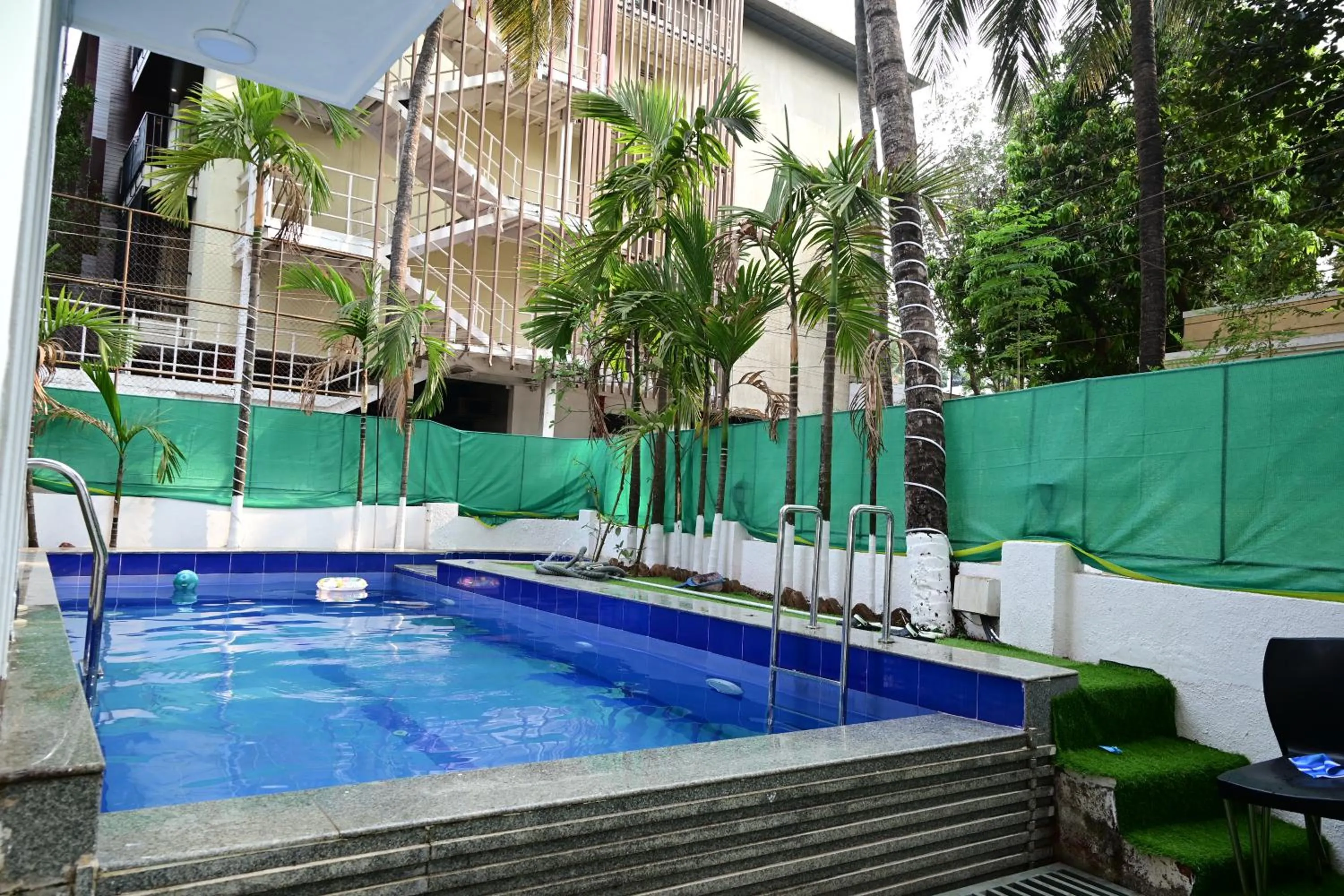 Swimming pool in Daksh Elite Candolim, Goa
